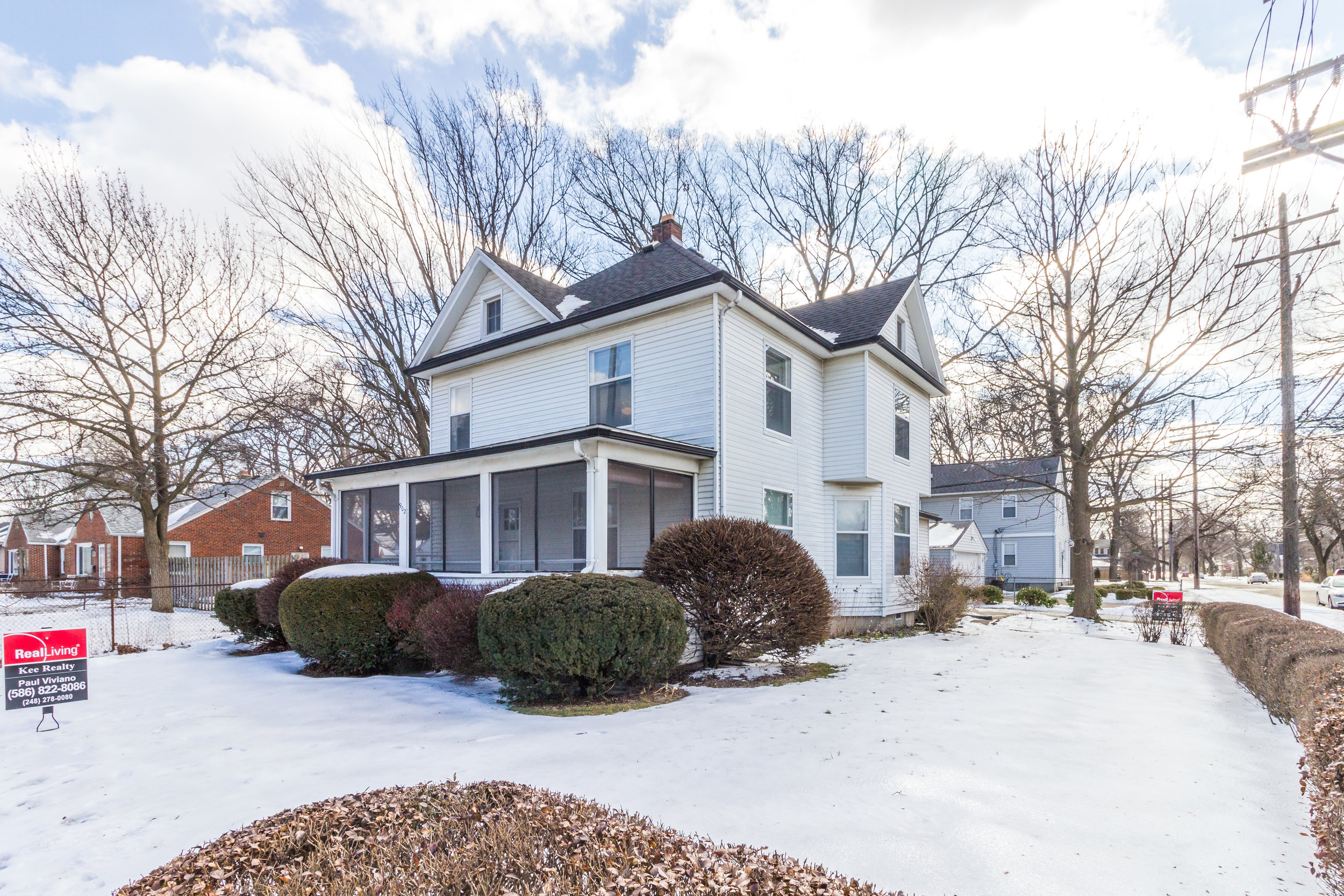 Charming Downtown Royal Oak Colonial