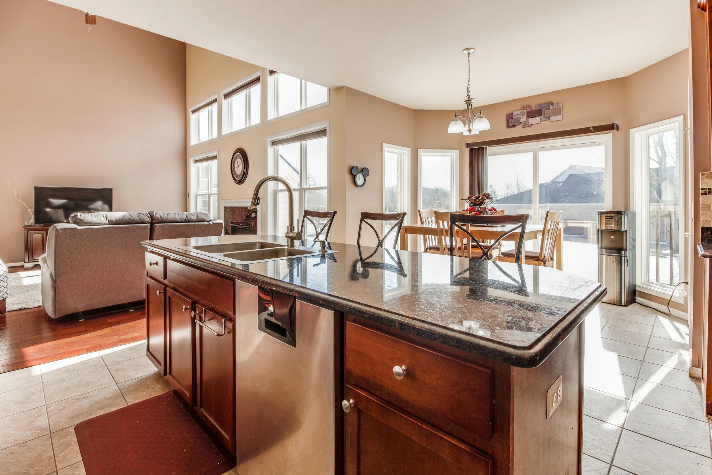 Kitchen-Dining (8 of 11).jpg