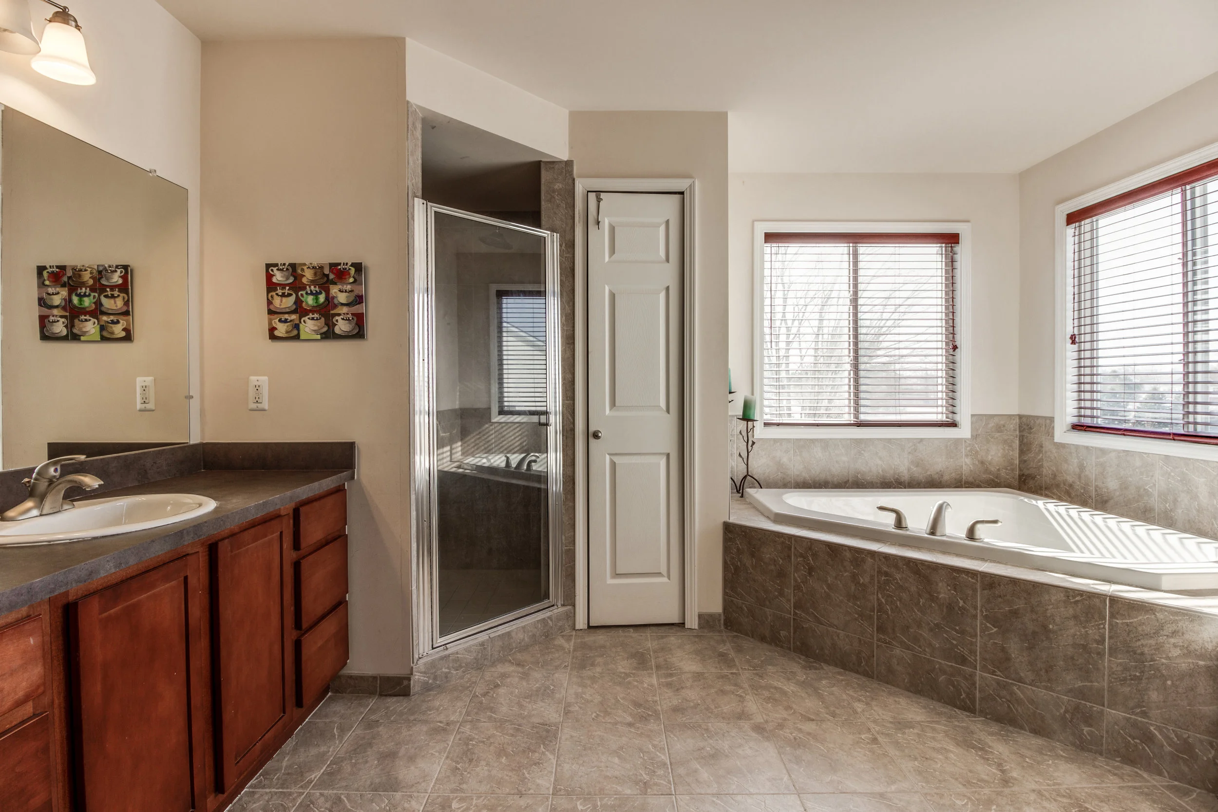 Master Bath (2 of 3).jpg