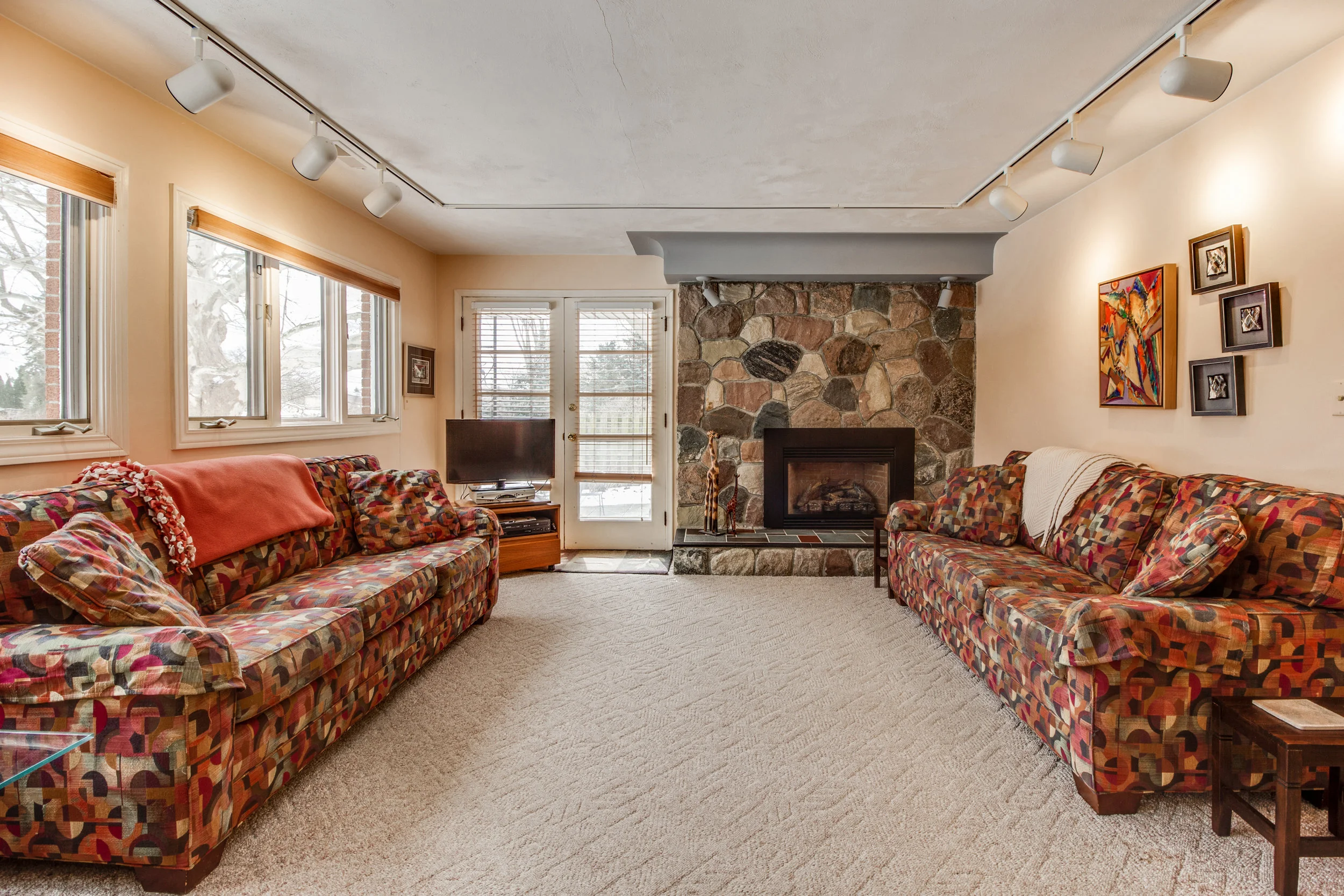 Interiors (18 of 41).jpg