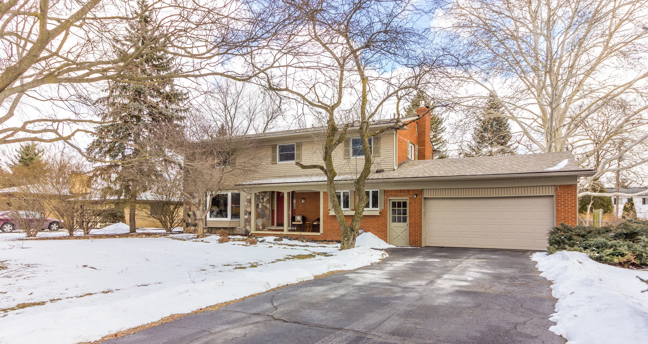 Rochester Hills Colonial For Sale