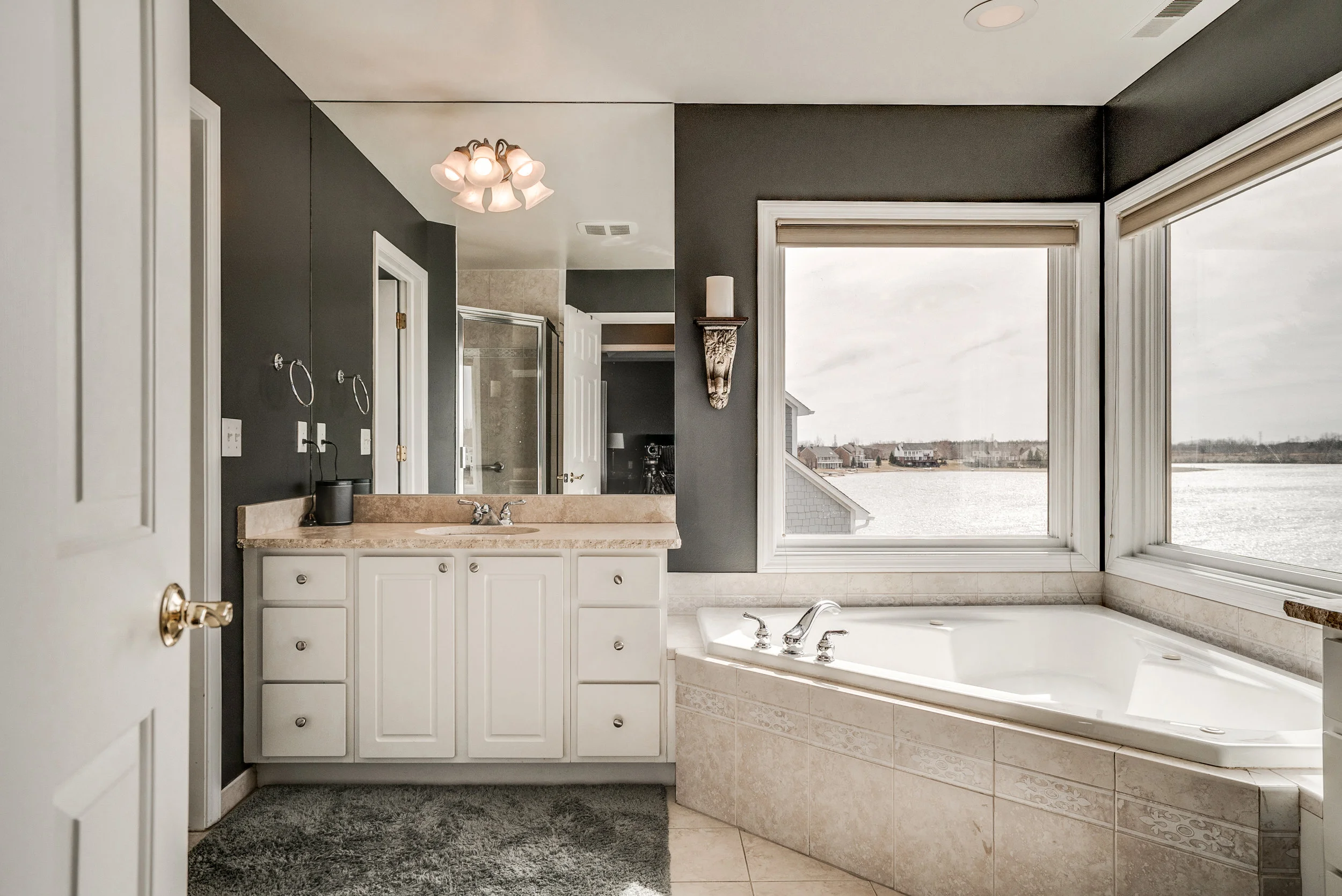 Interiors (21 of 76).jpg