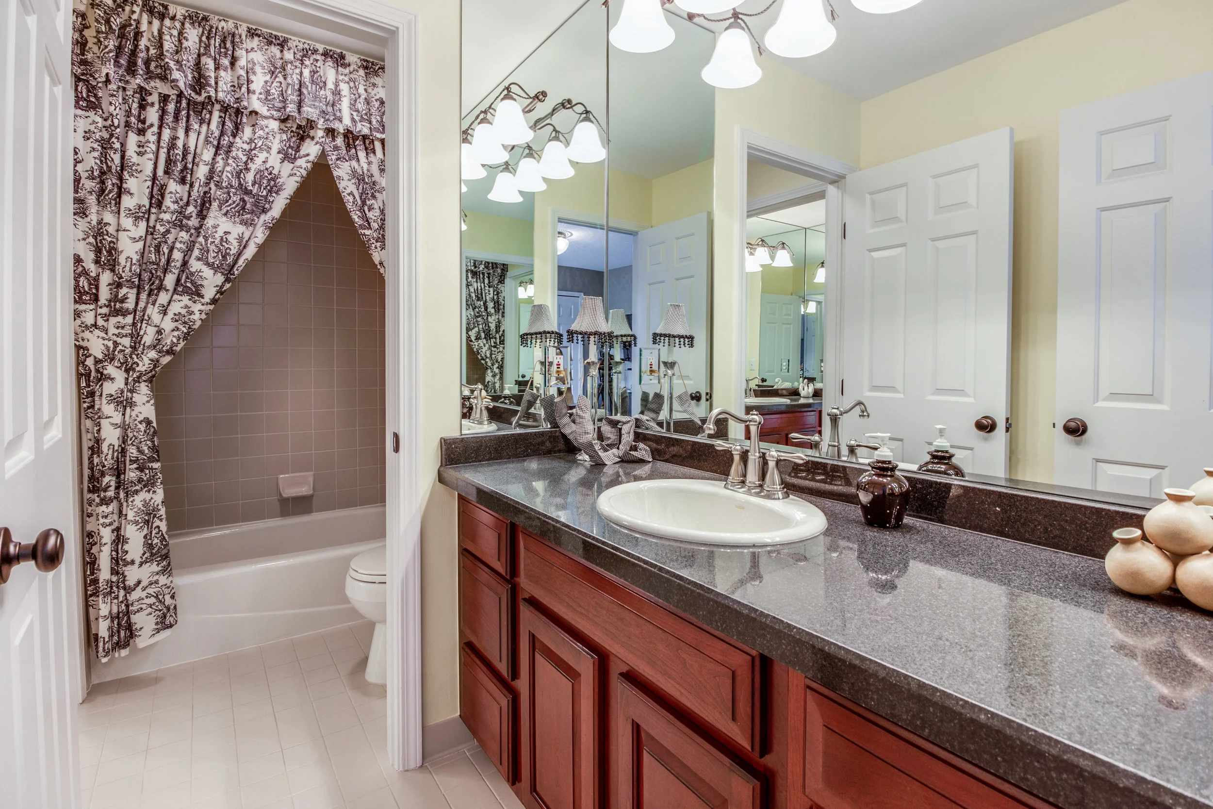 Interiors (54 of 78).jpg