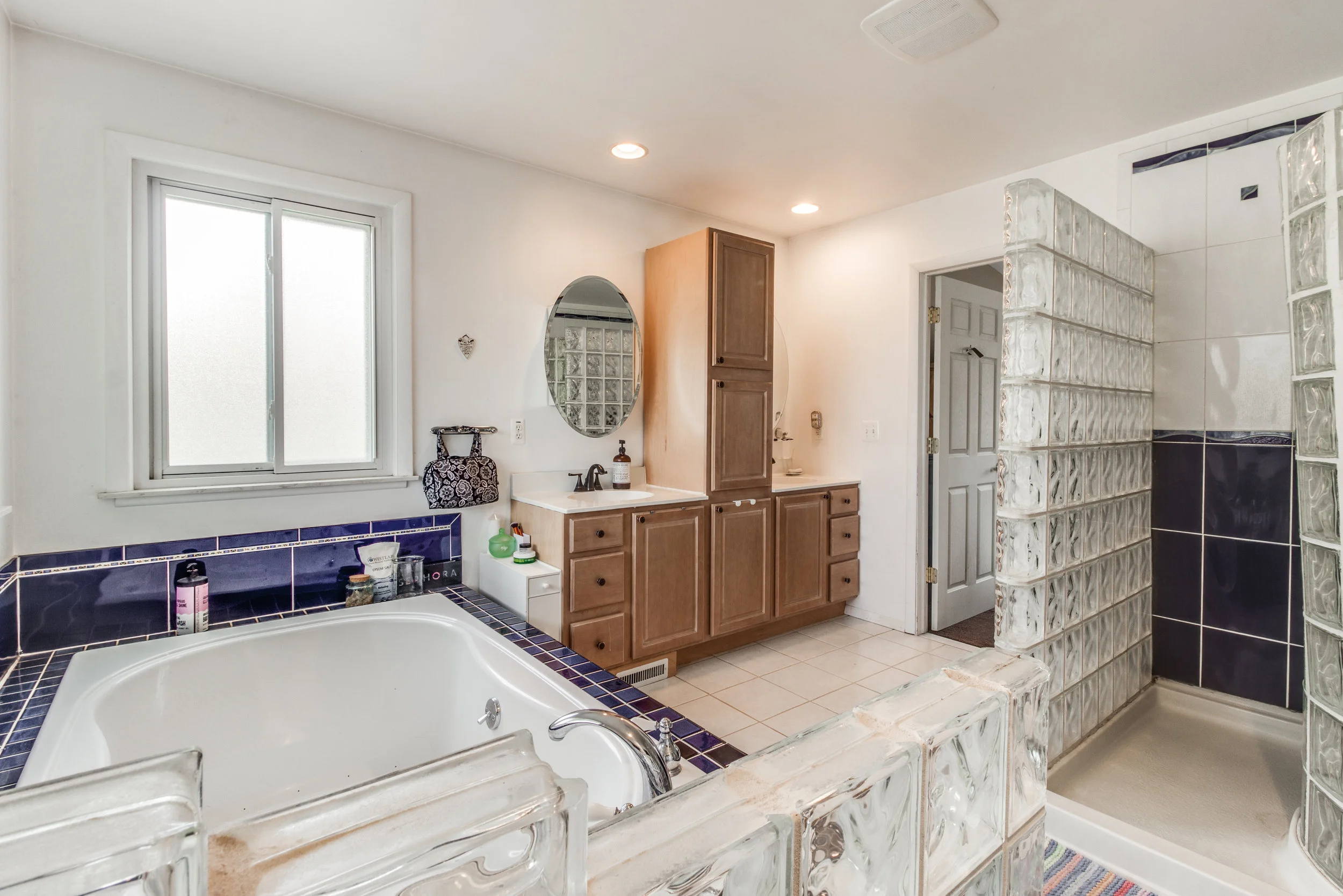 INTERIORS (17 of 34).jpg