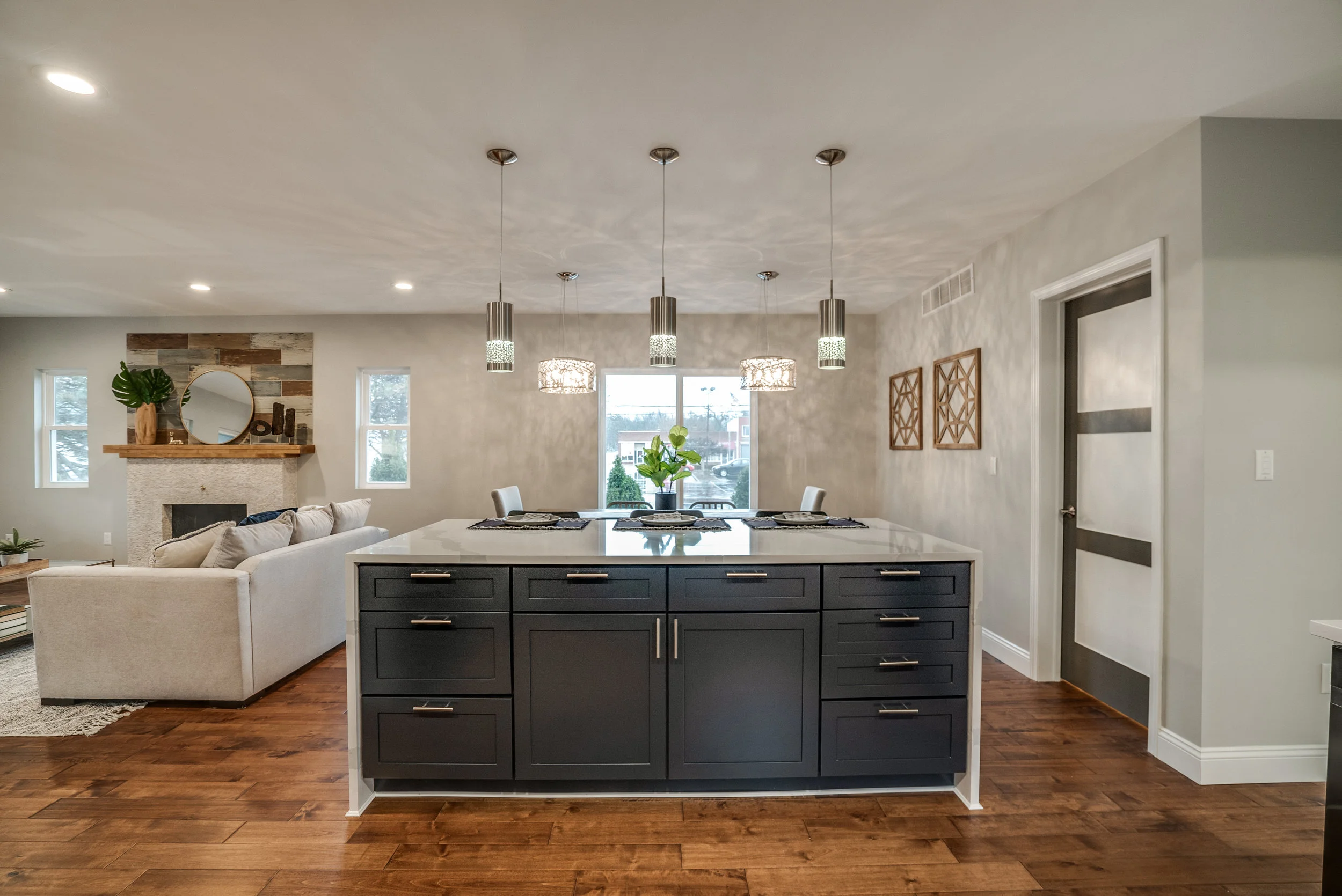 Interiors (12 of 49).jpg