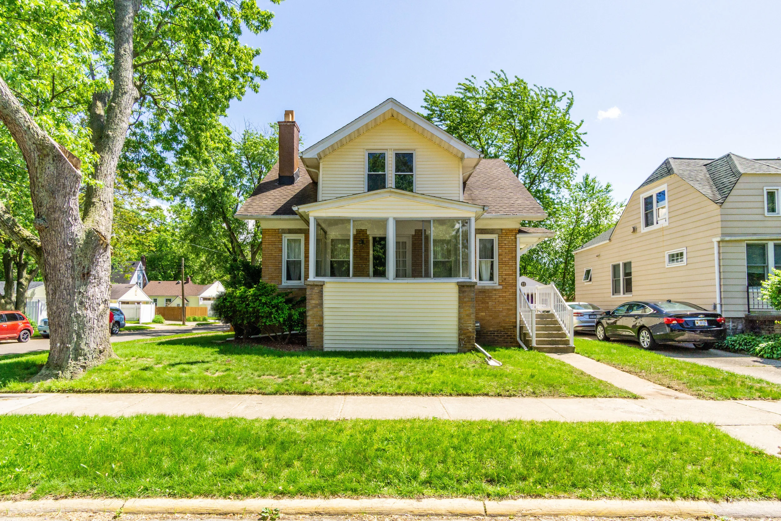 Exteriors (3 of 9).JPG