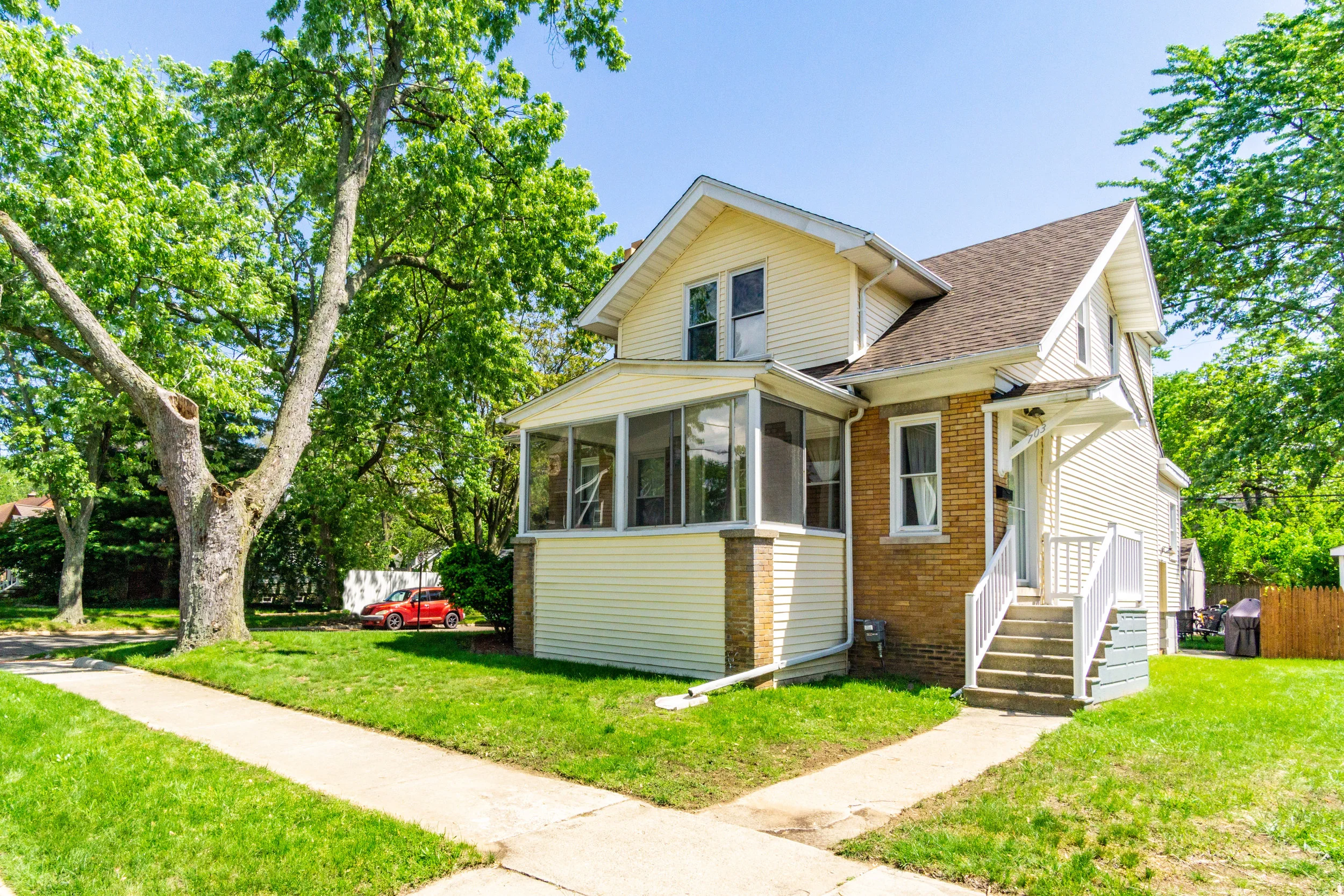 Exteriors (9 of 9).JPG