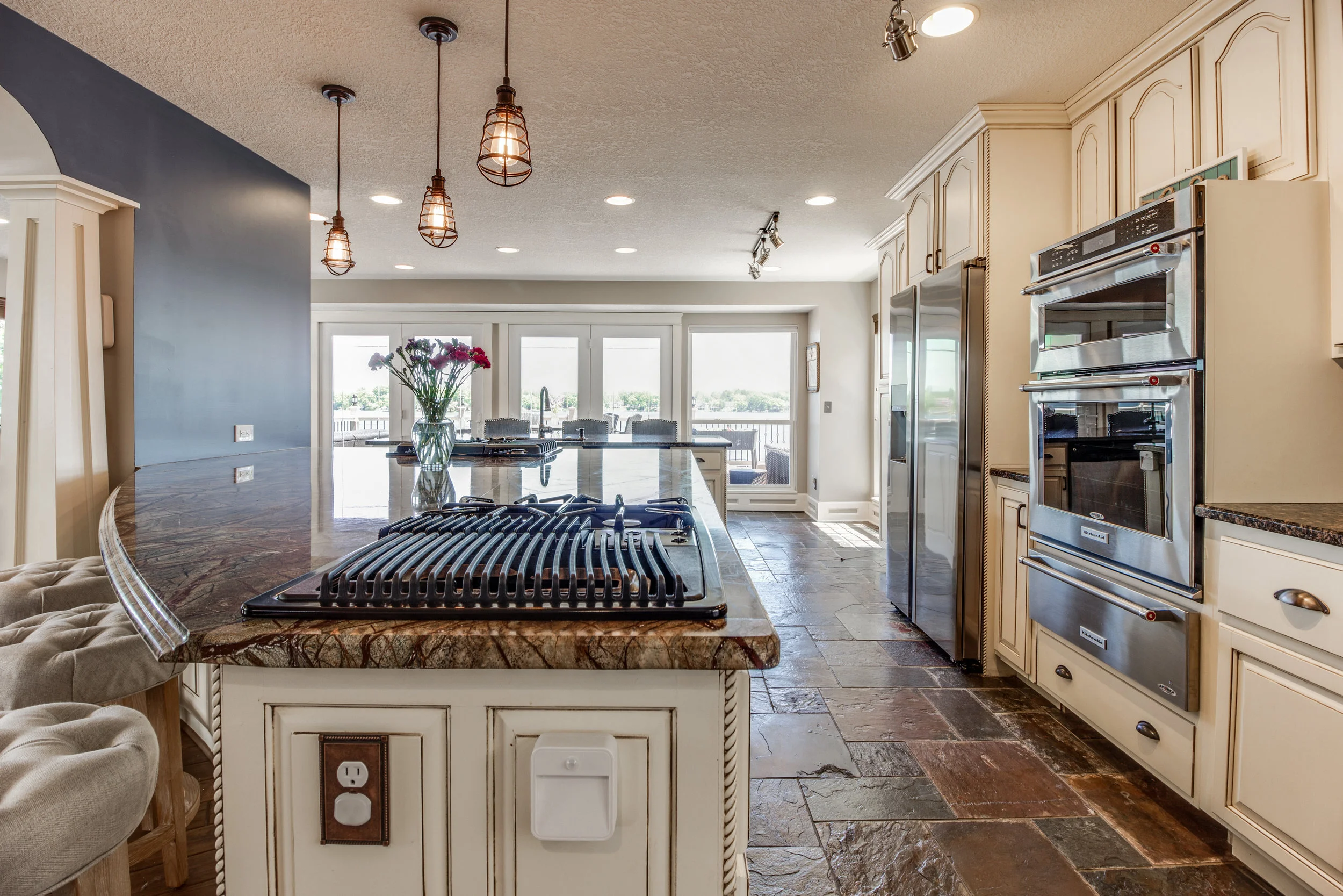 Kitchen-Dining (2 of 11).jpg