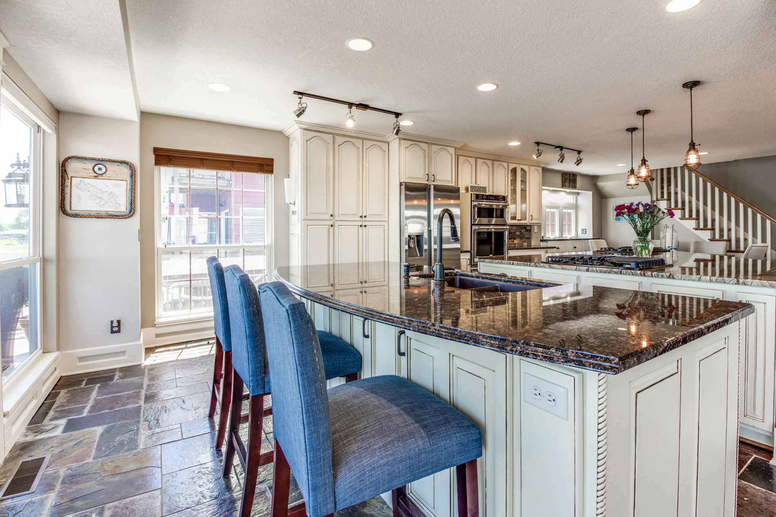 Kitchen-Dining (7 of 11).jpg