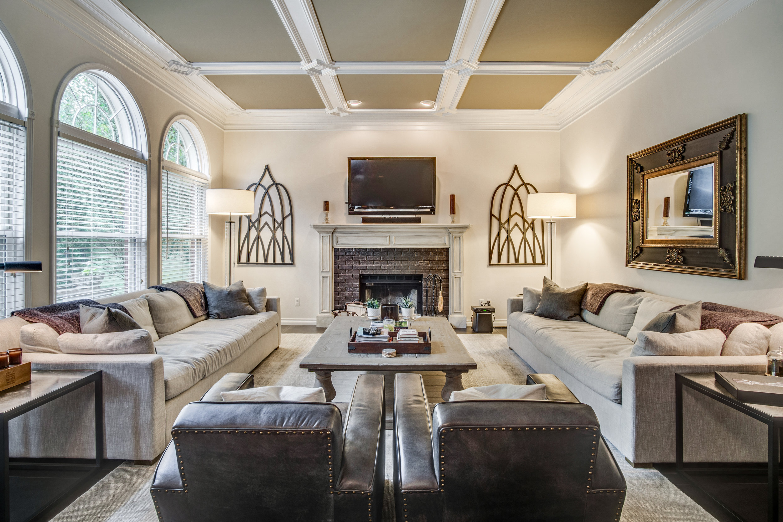 Interiors (8 of 37).JPG
