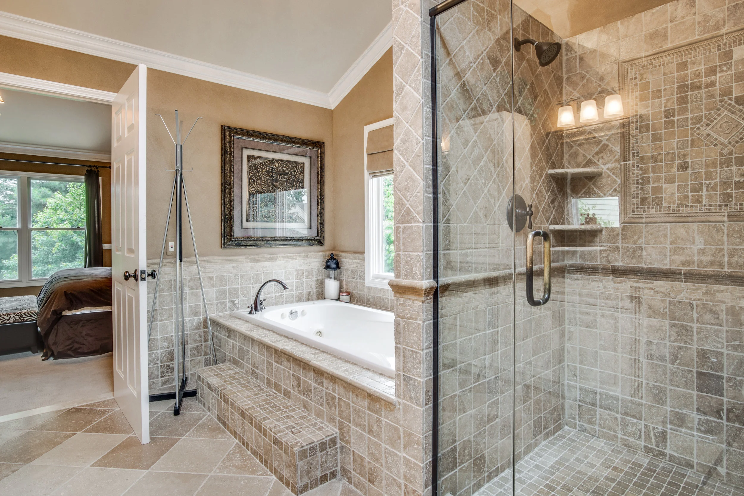 Interiors (29 of 37).JPG