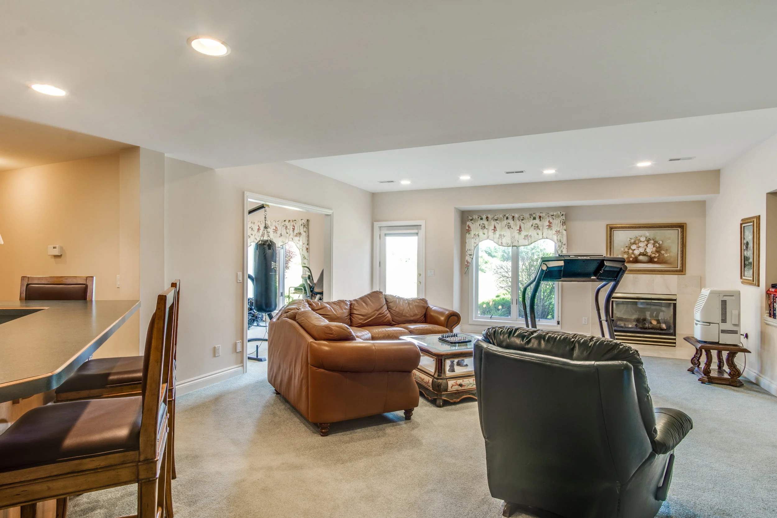 Interiors (54 of 61).jpg