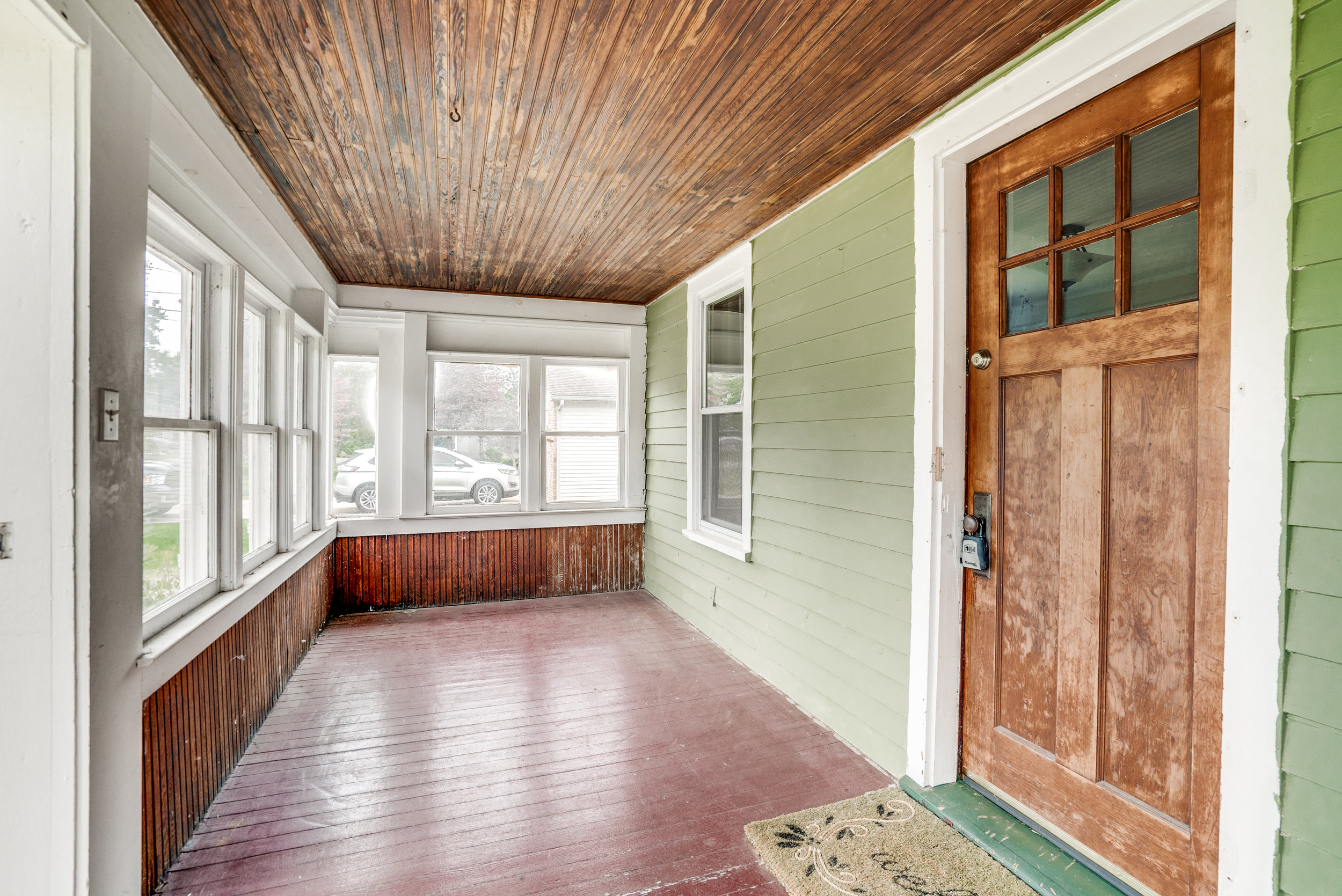 Exteriors (3 of 8).jpg