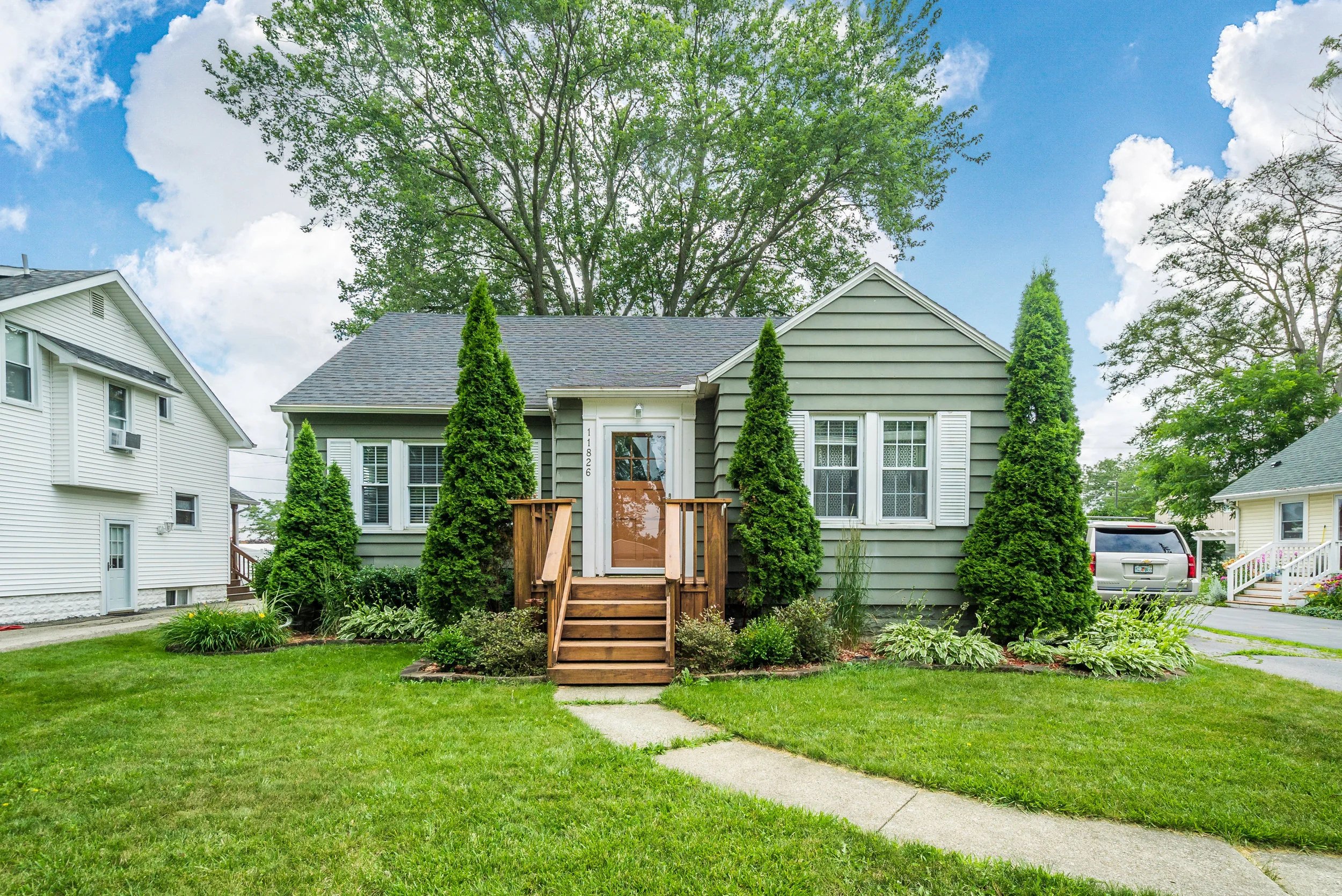 Downtown Grand Blanc Cape Cod