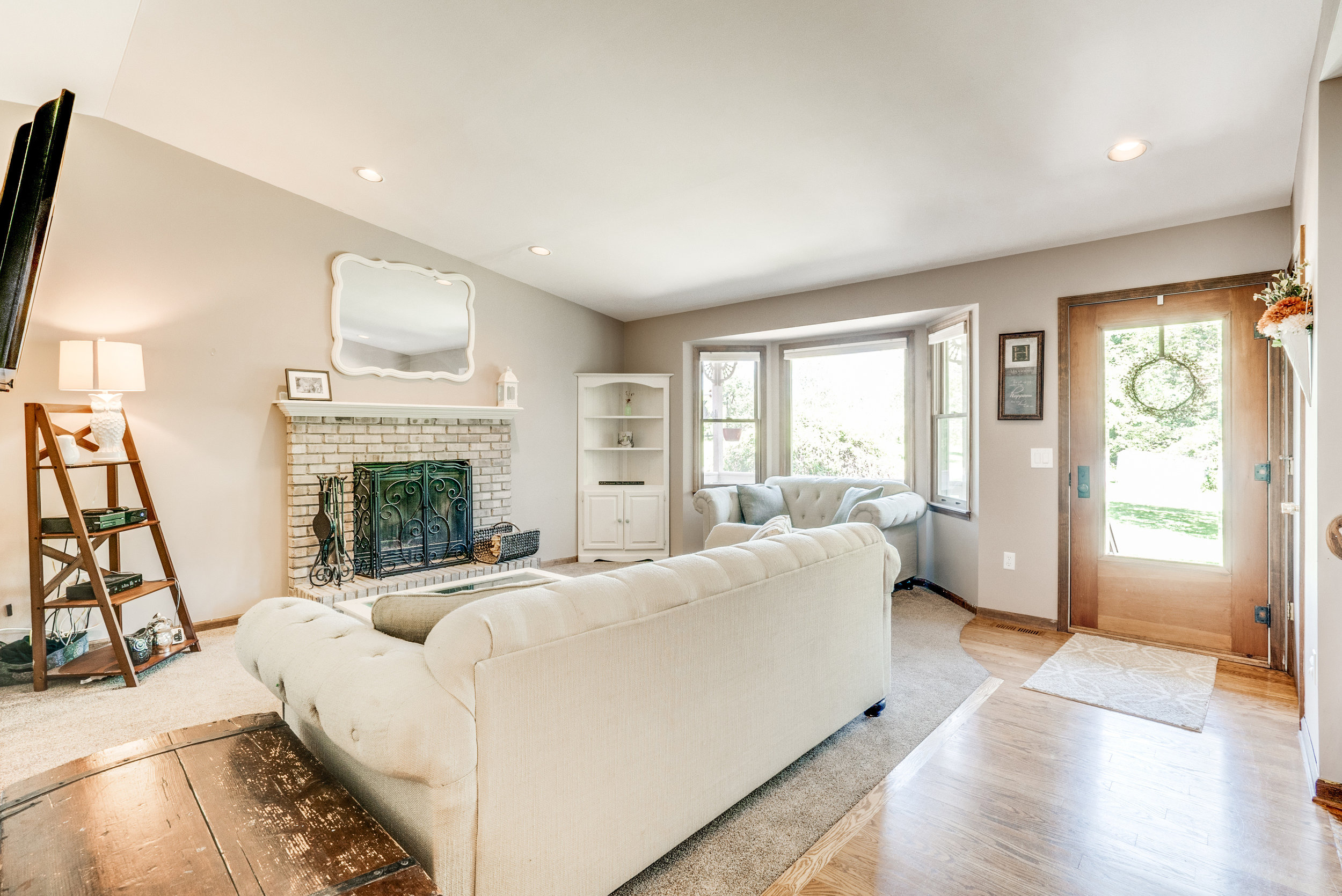 Interiors (2 of 35).jpg