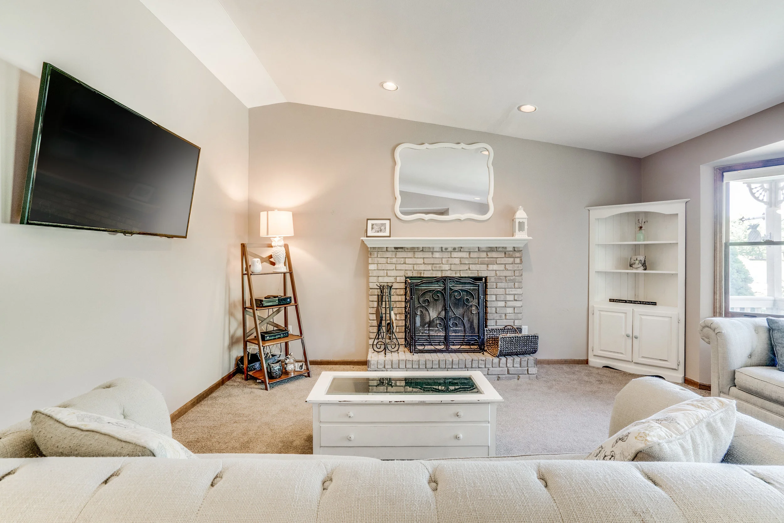 Interiors (4 of 35).jpg