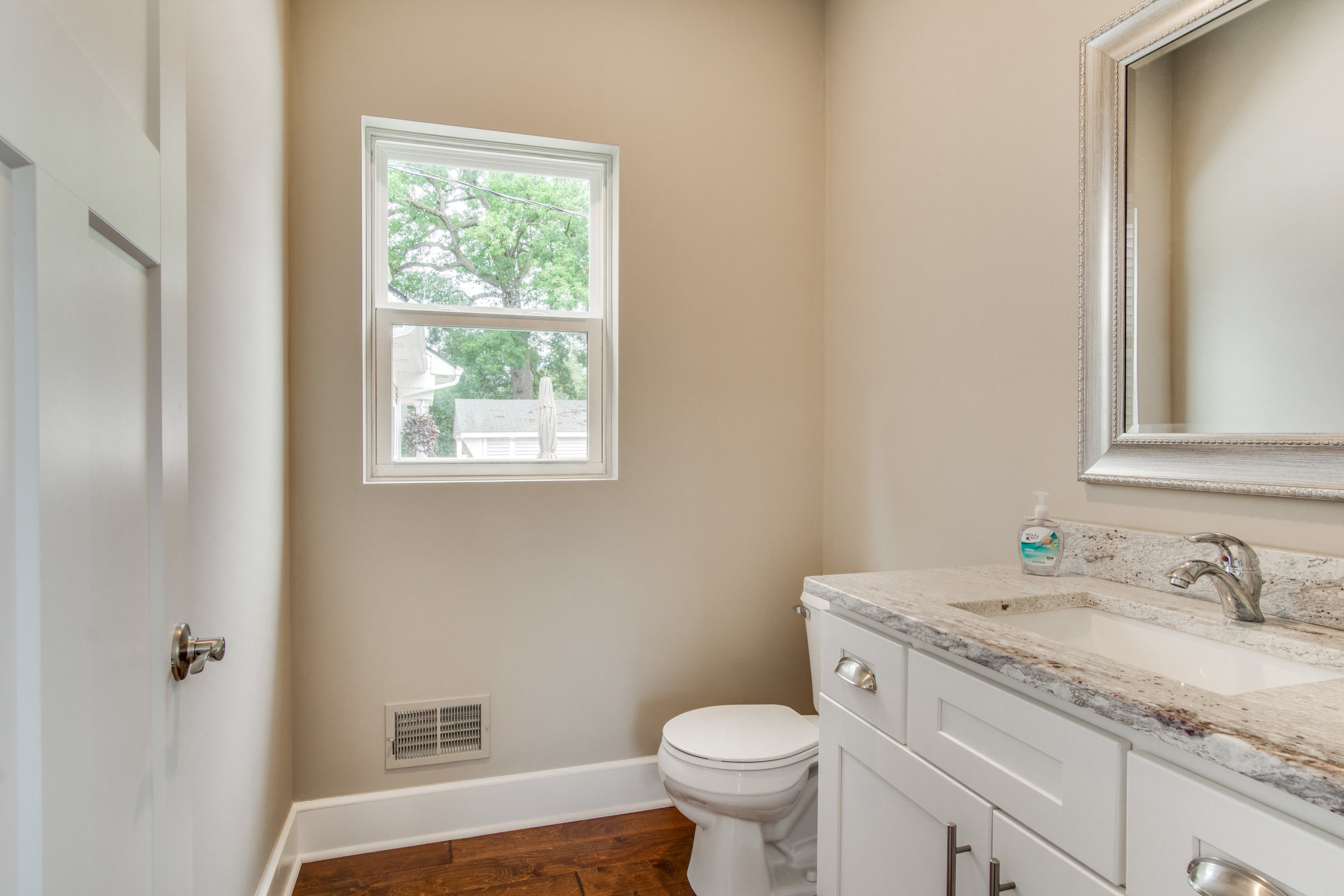 Interiors (23 of 43).jpg