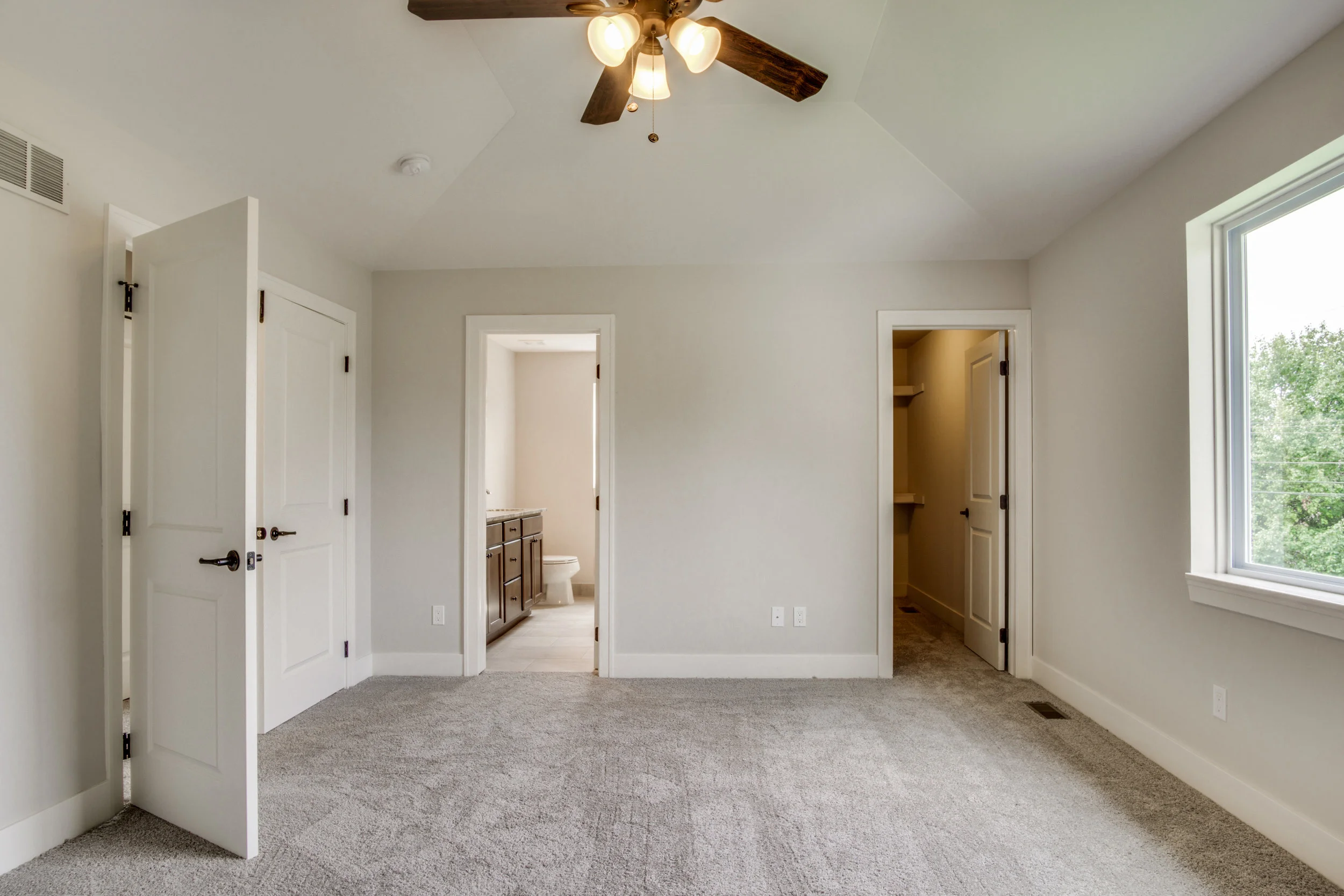 Interiors (29 of 37).jpg