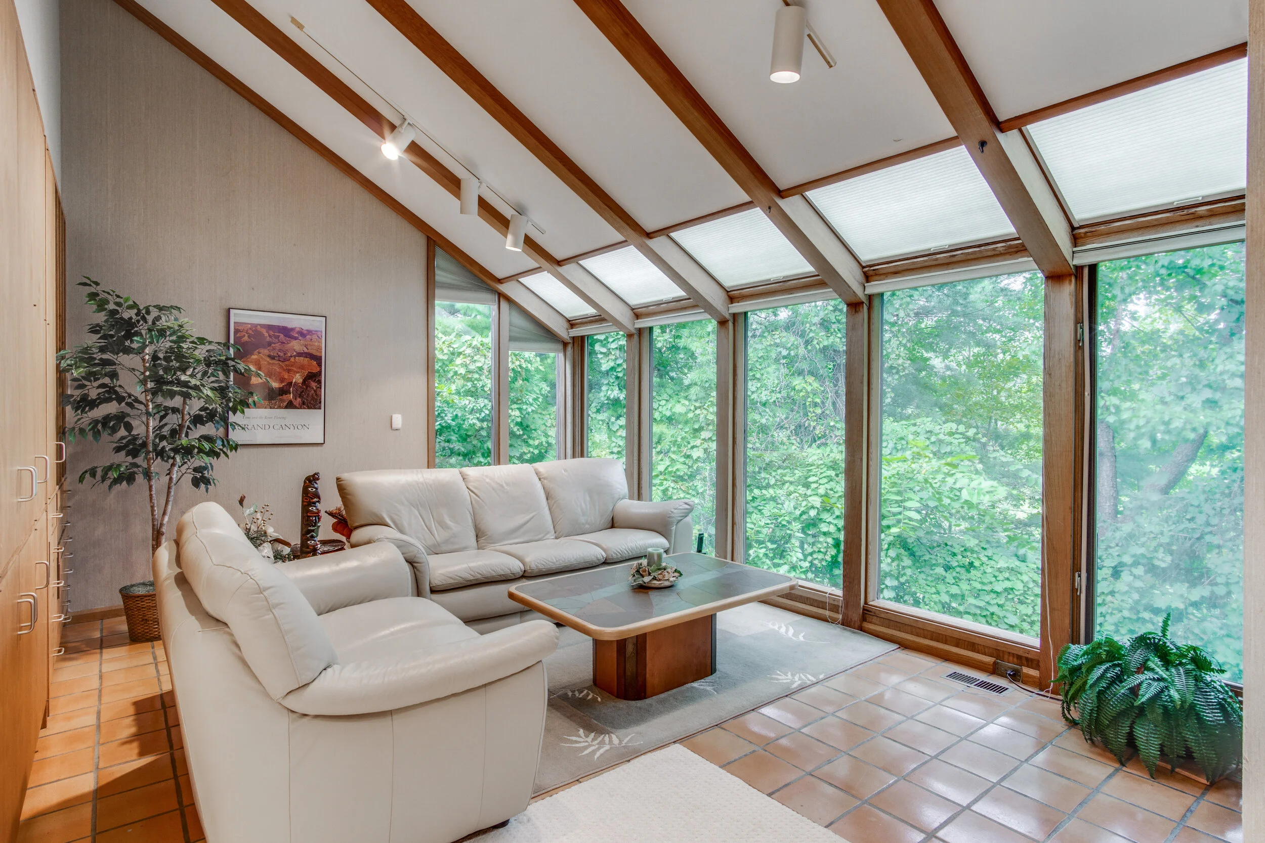 Interiors (10 of 55).jpg