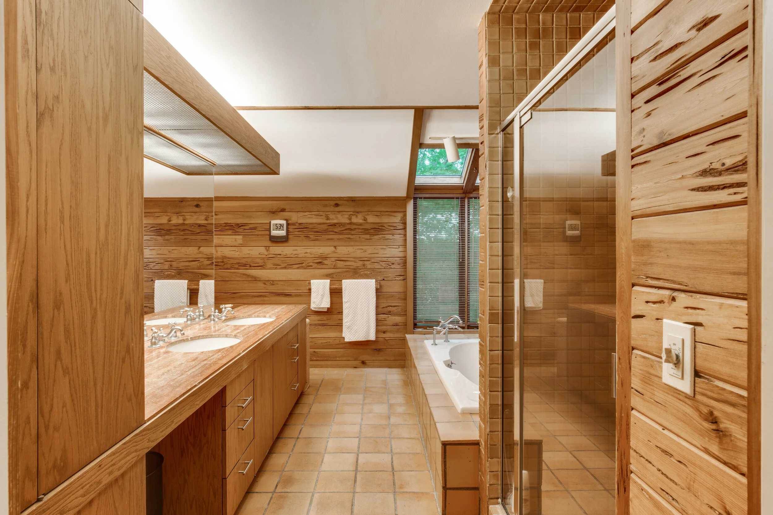 Interiors (13 of 55).jpg