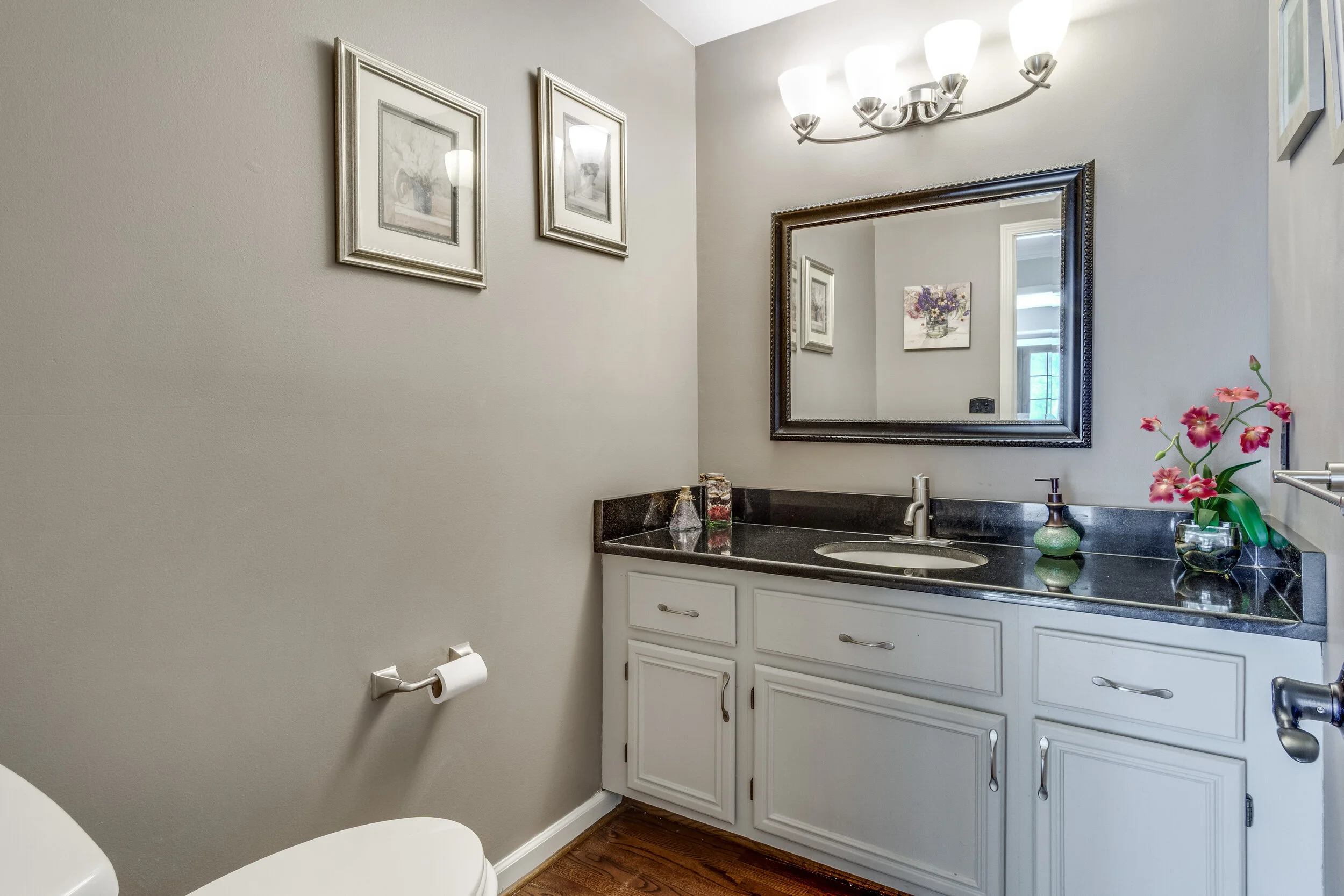 Interiors (32 of 69).jpg