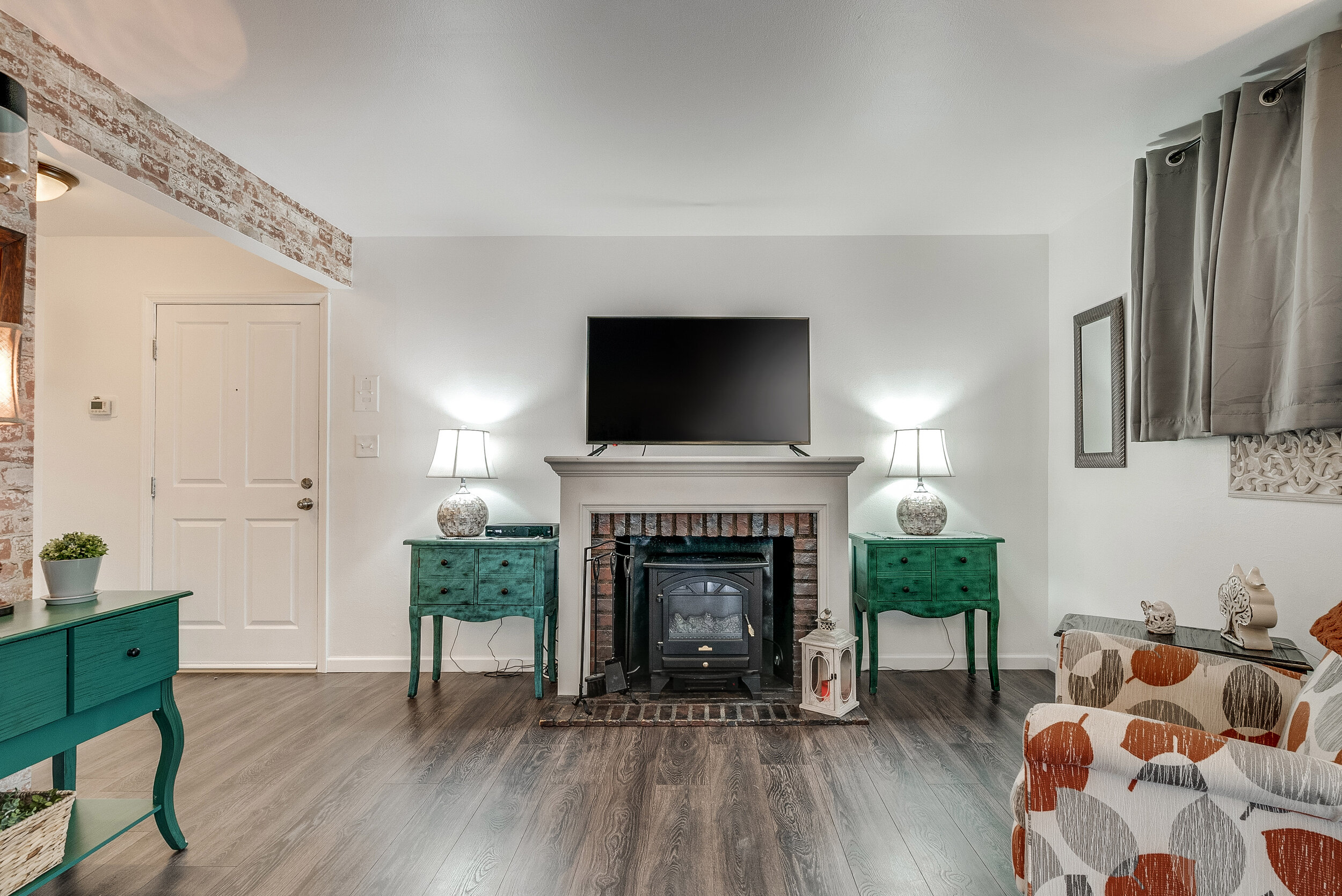 Interiors (2 of 21).jpg