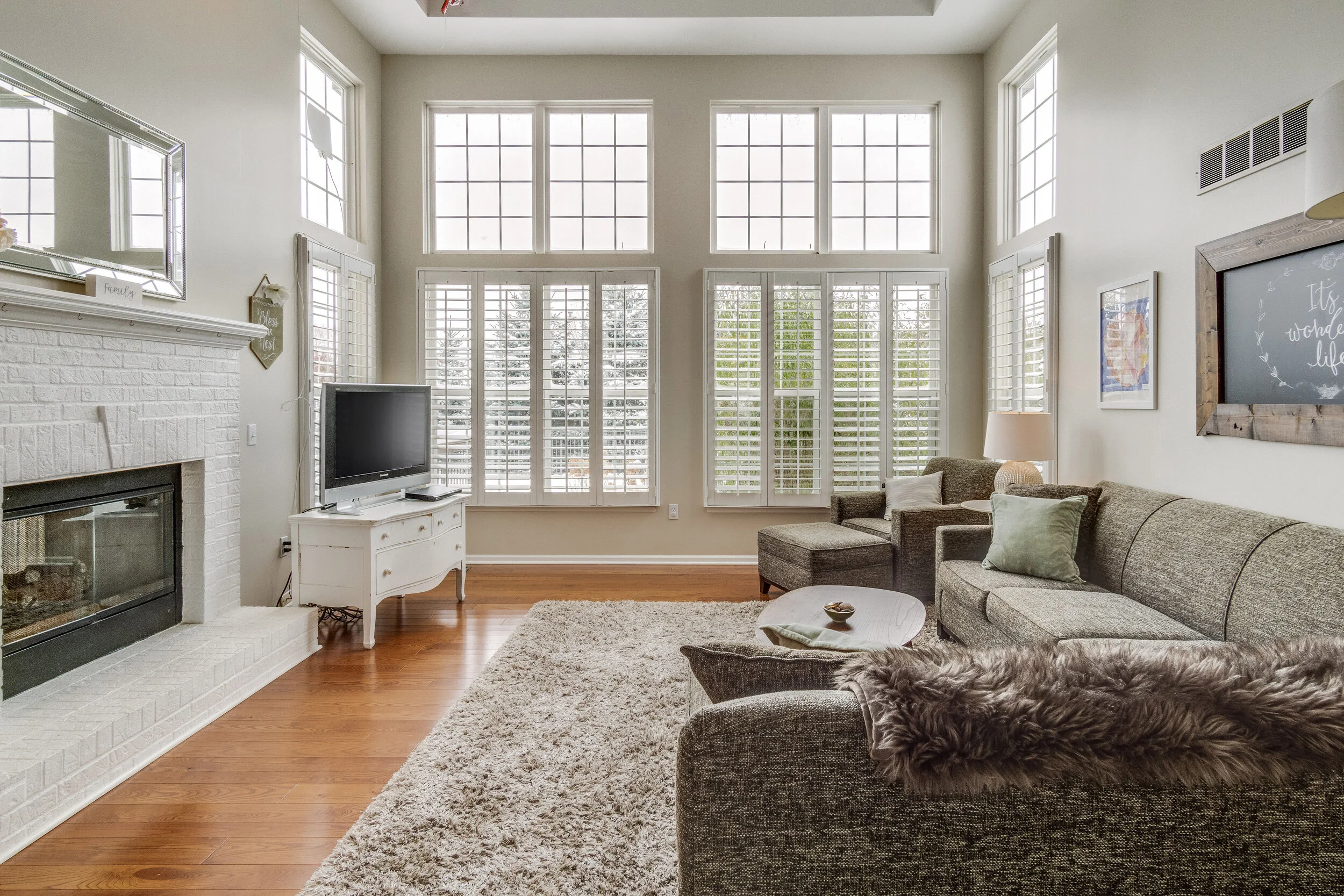 Interiors (16 of 50).jpg