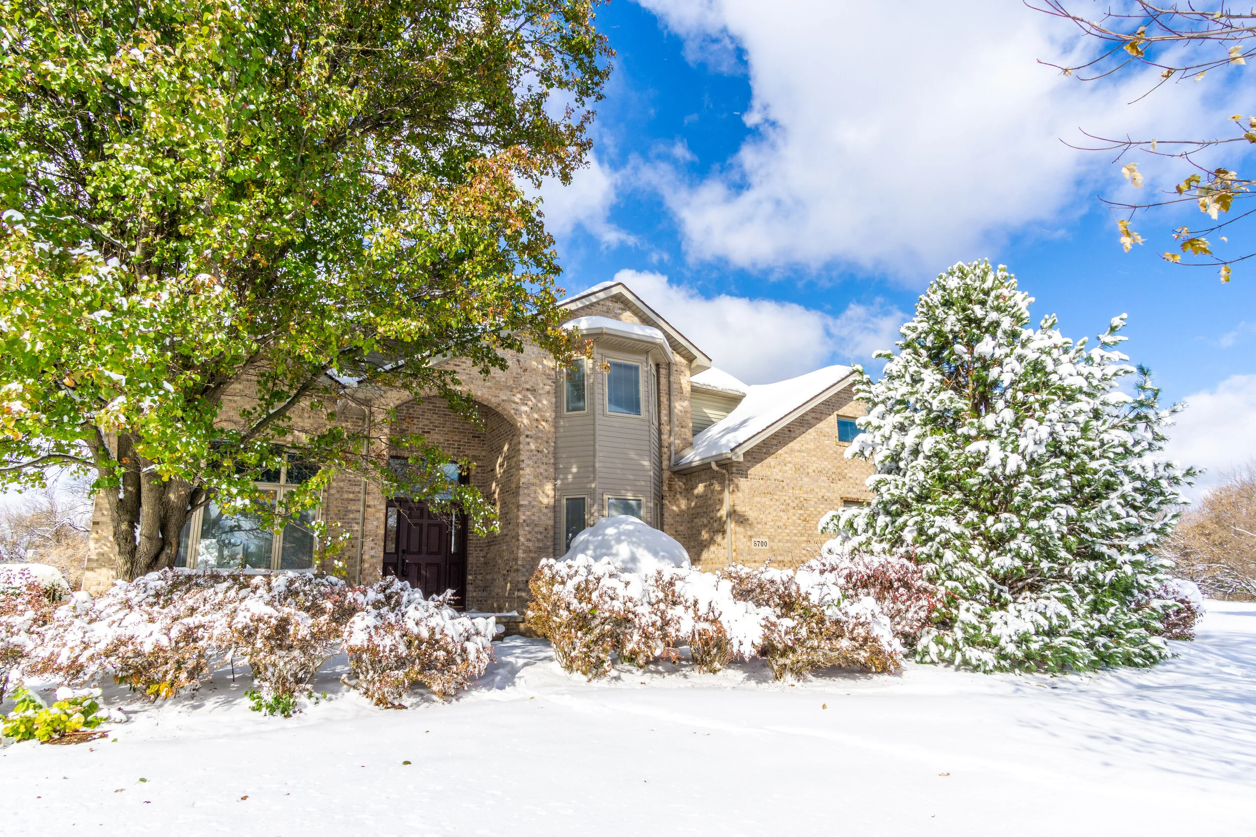 Exteriors (5 of 17).jpg