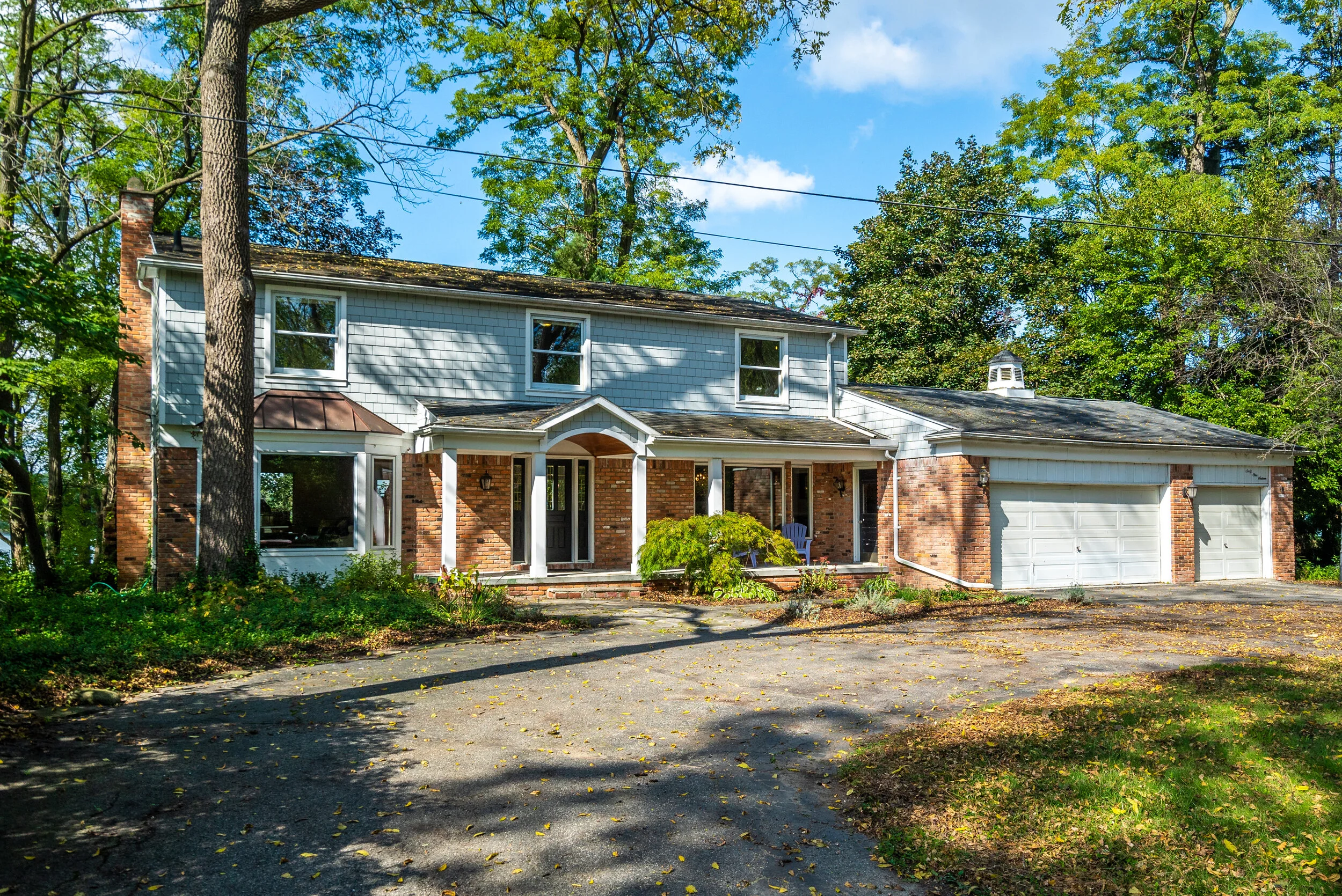 Lakefront Home in Bloomfield Hills