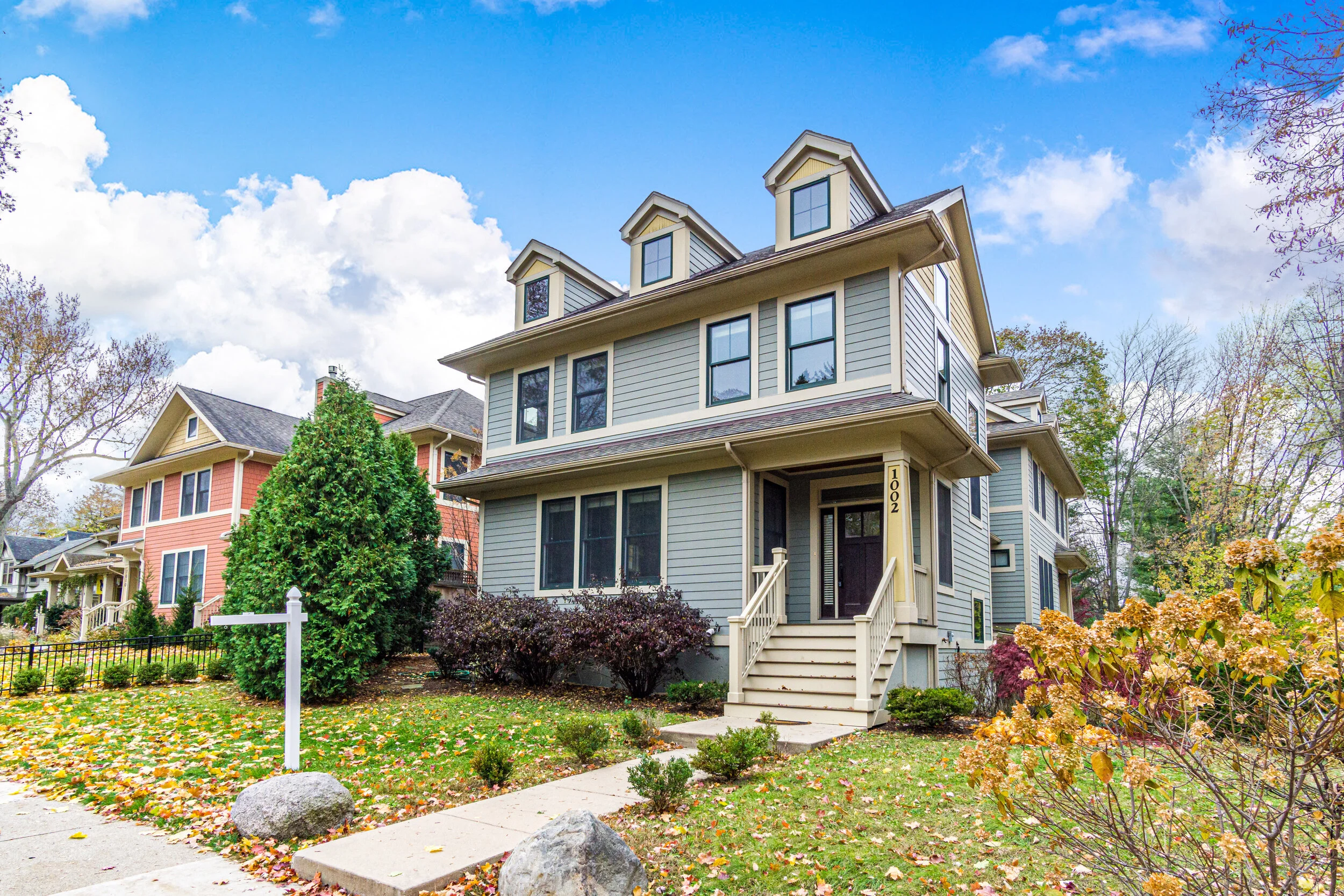 Exteriors (3 of 10).jpg