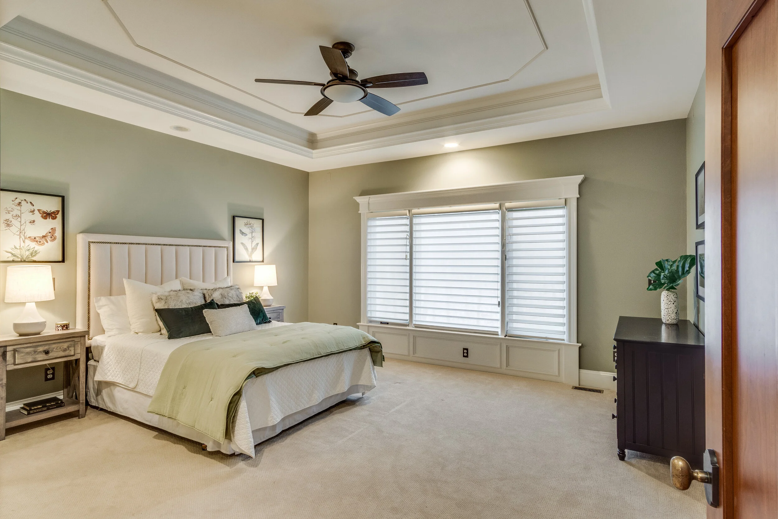 Interiors (35 of 77).jpg