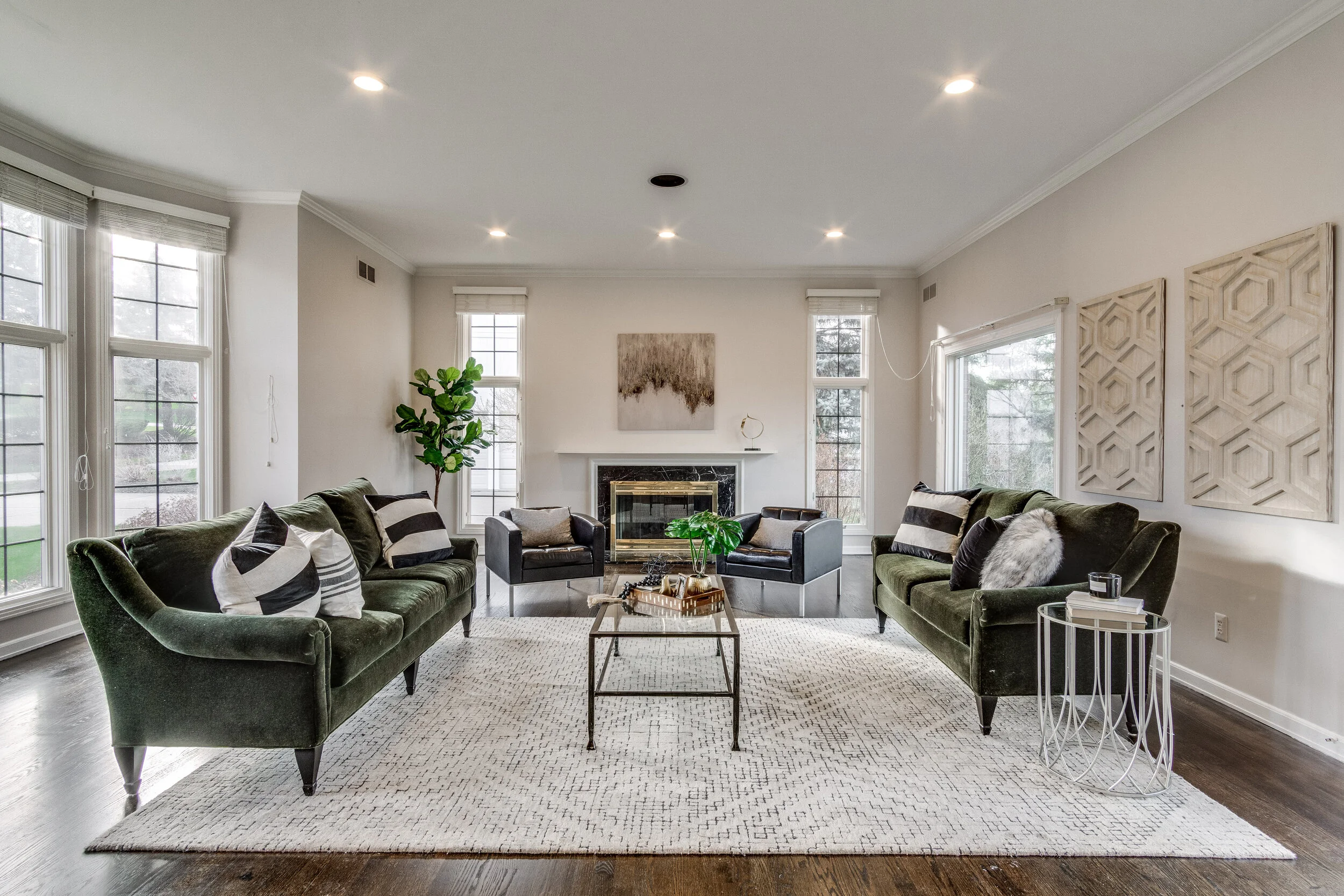 Colonial in Wabeek Manor