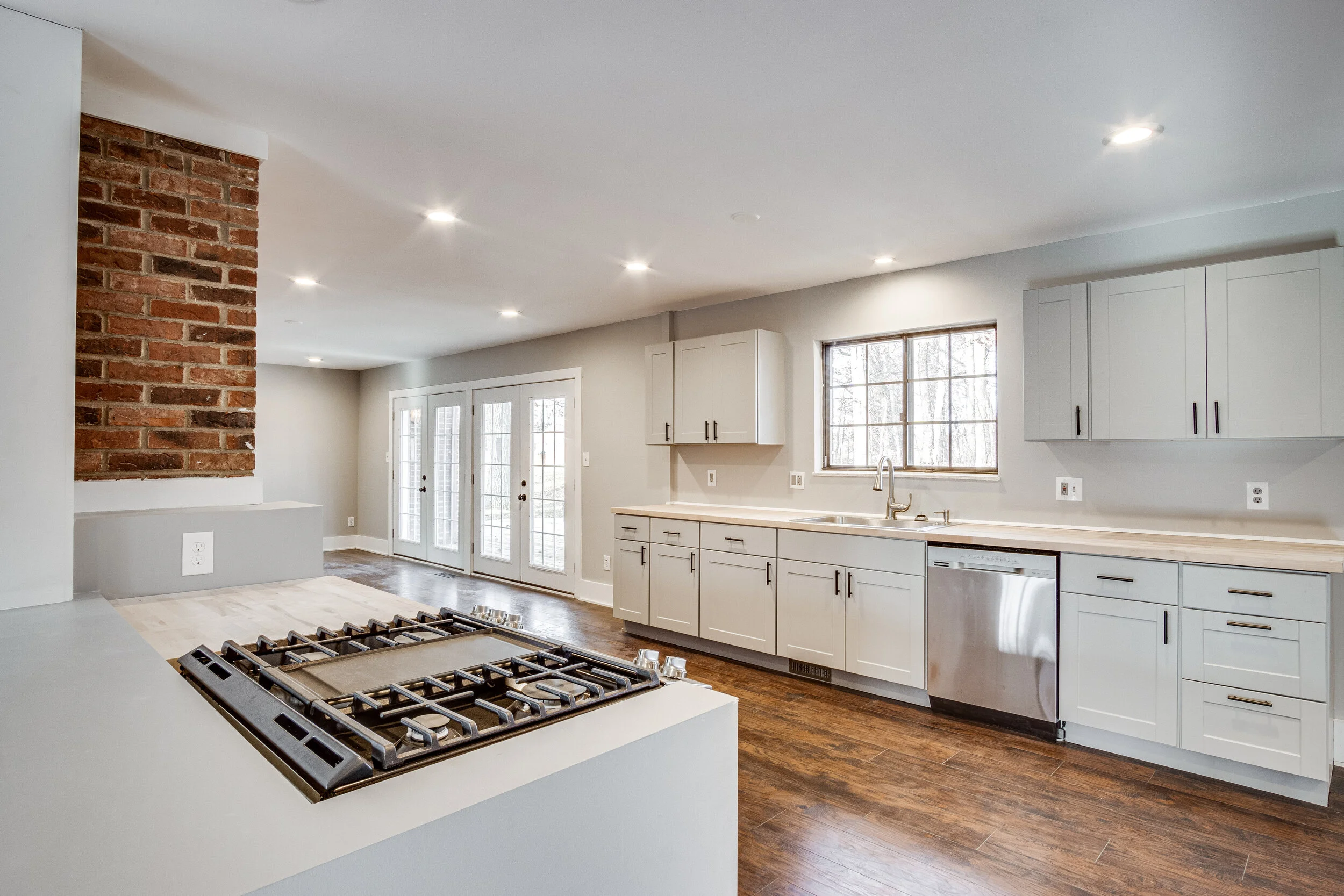 Interiors (11 of 60).jpg
