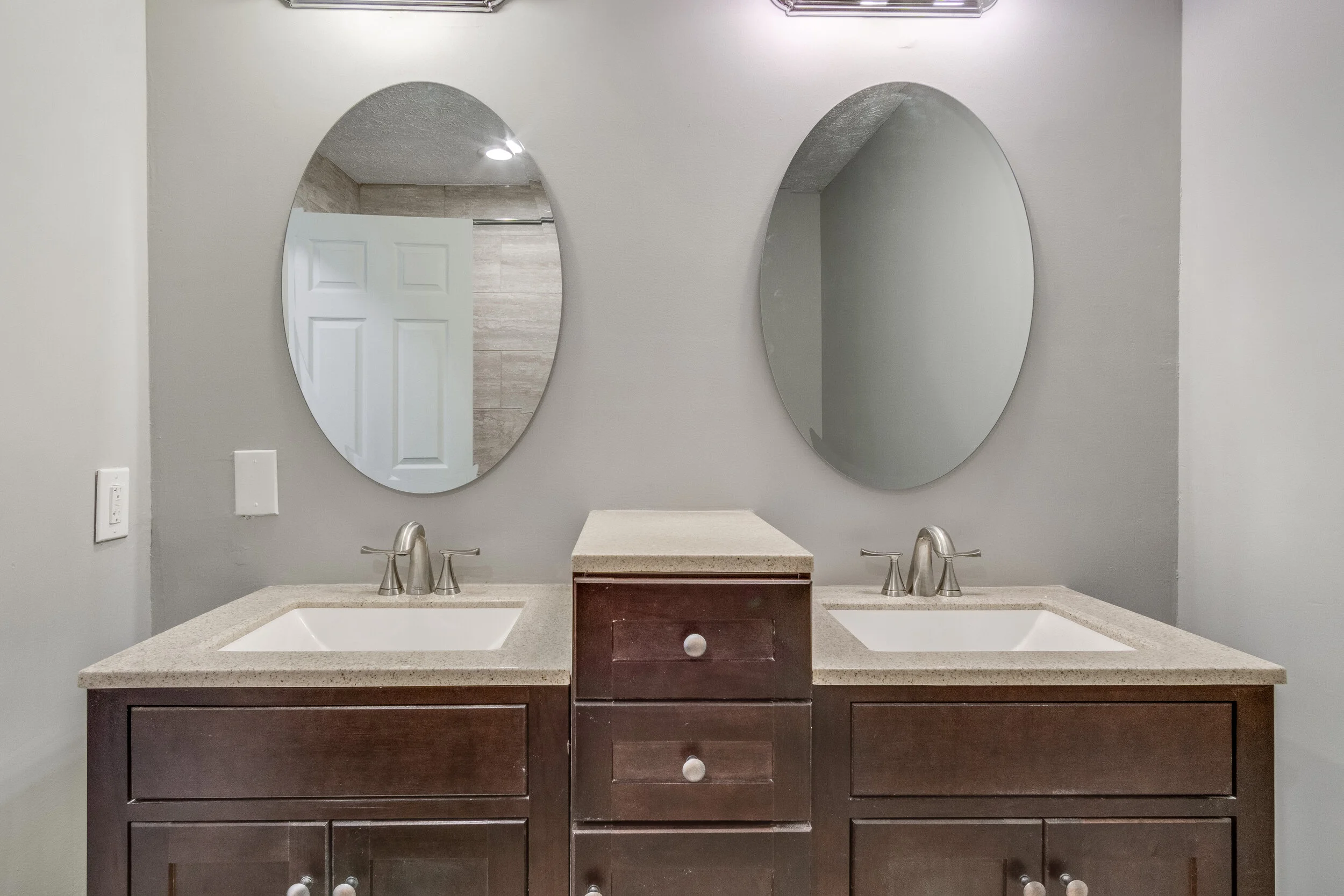 Interiors (50 of 60).jpg