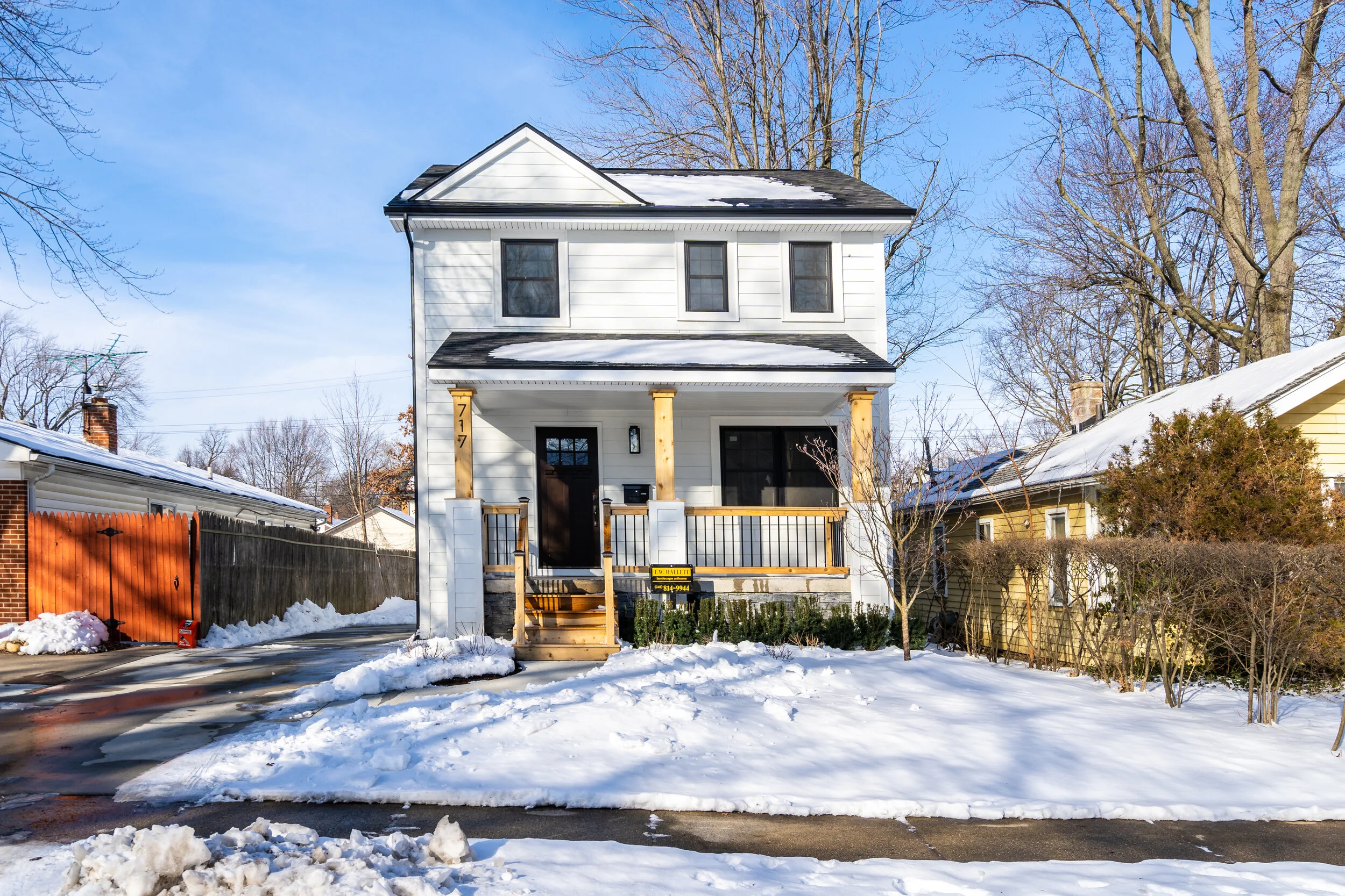 Exteriors (2 of 6).jpg