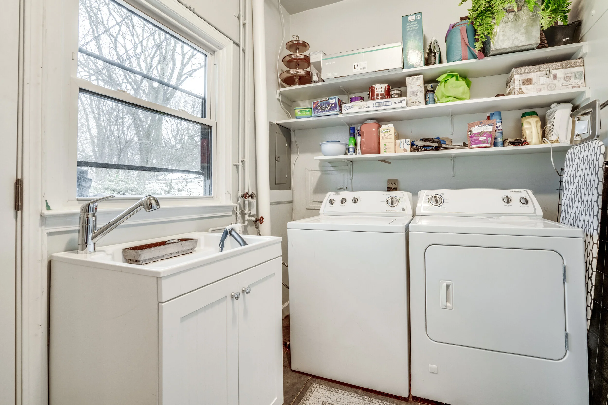 Interiors (25 of 25).JPG