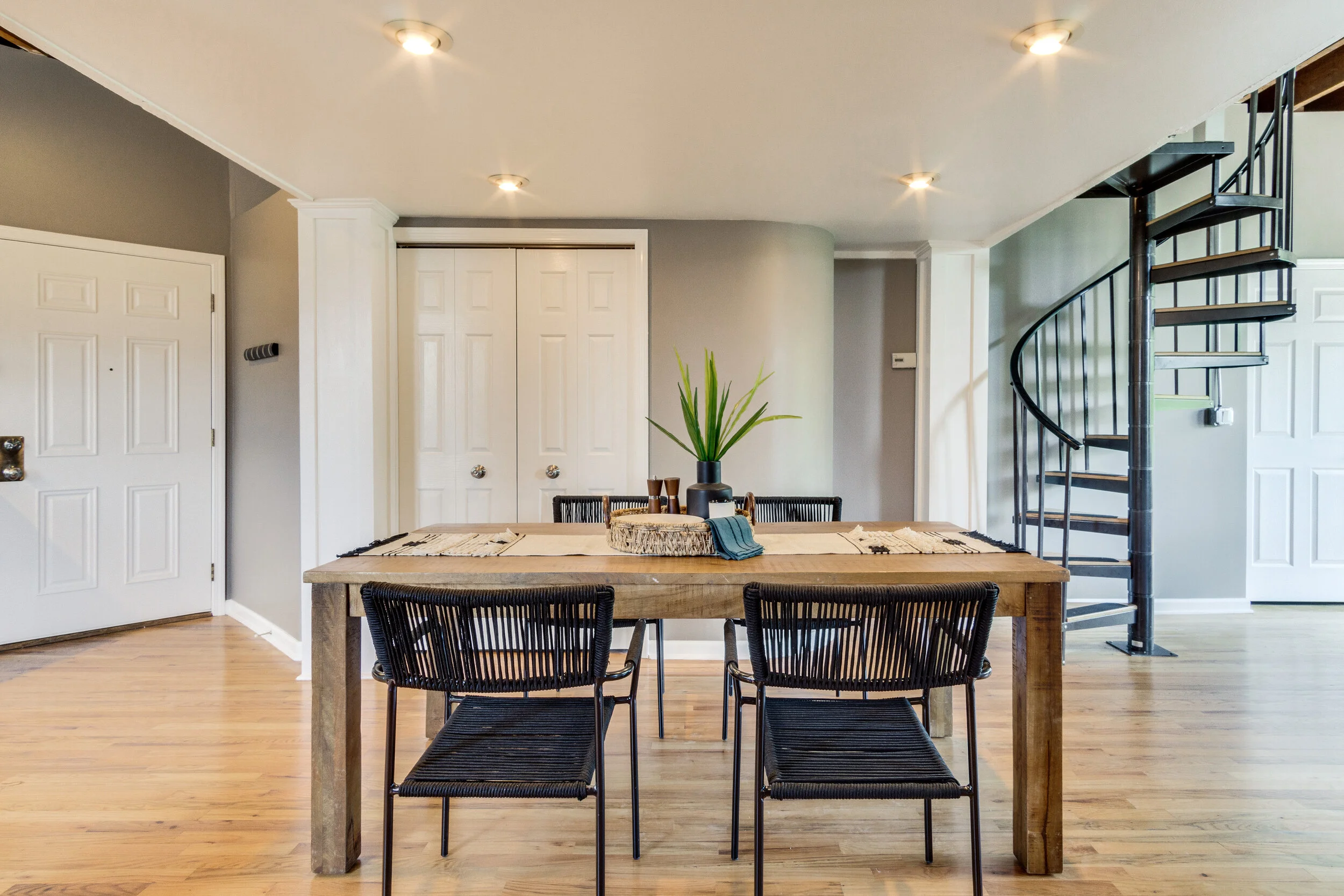 Interiors (15 of 36).jpg