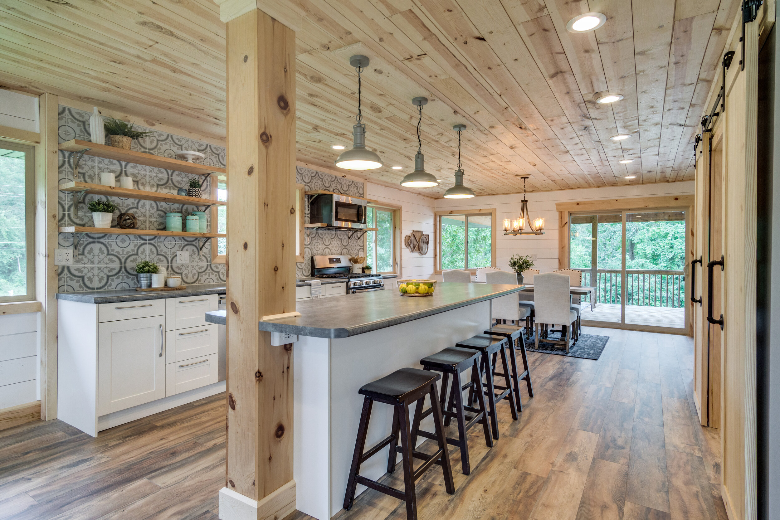 Interiors (12 of 45).jpg