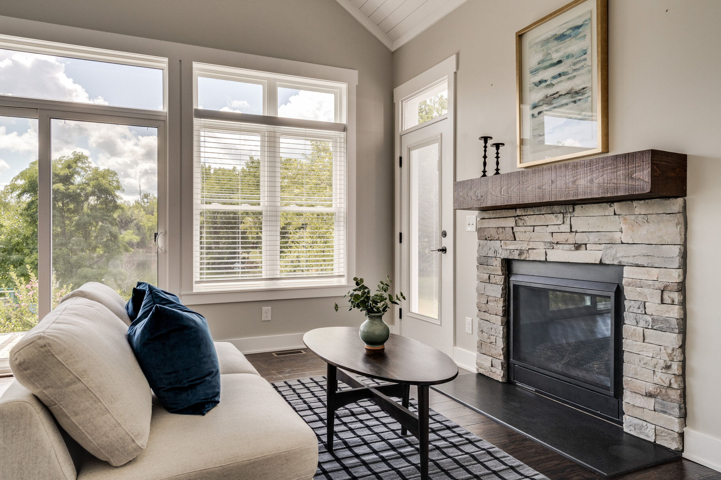 Interiors (14 of 45).jpg