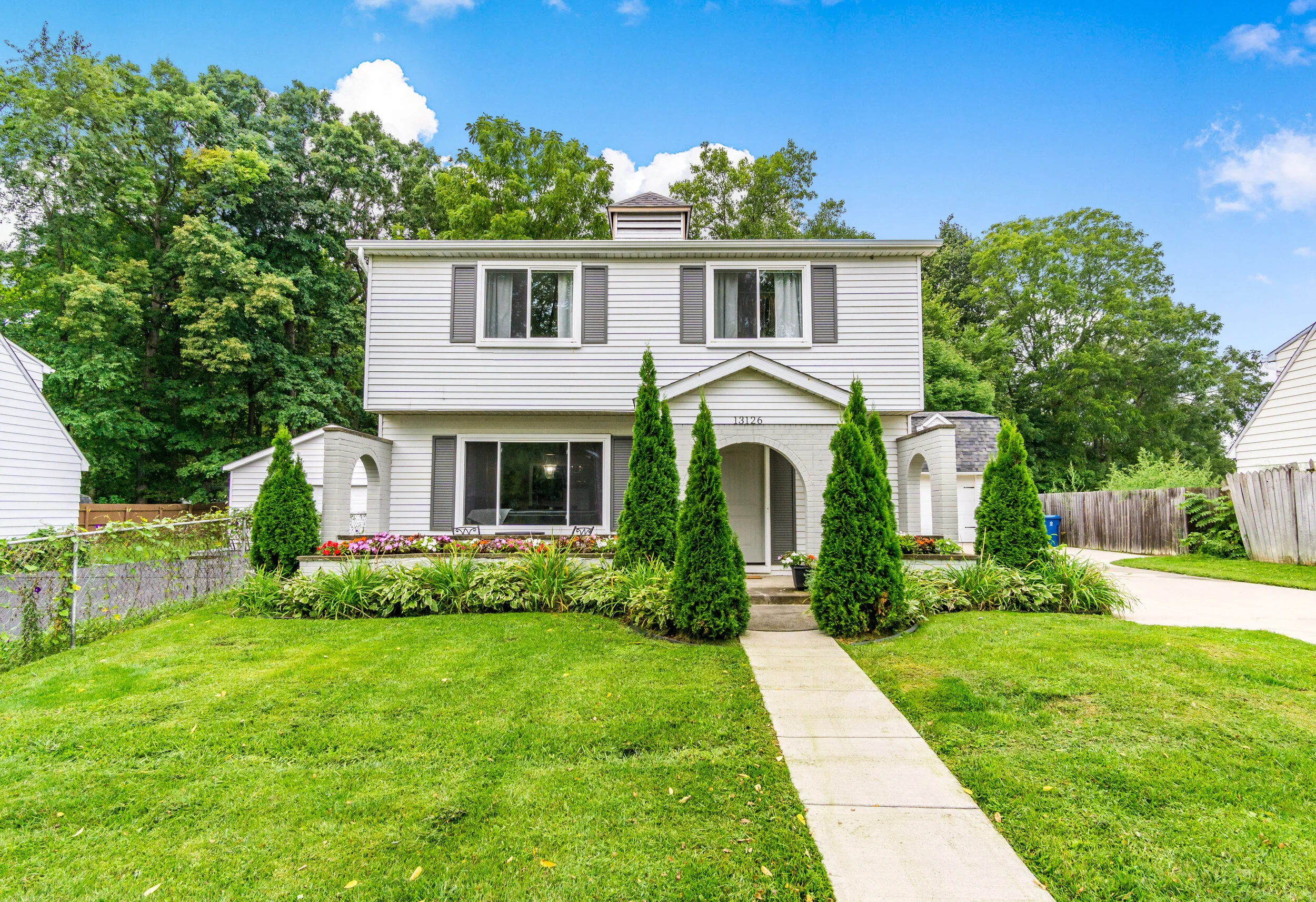 Exteriors (5 of 15).jpg