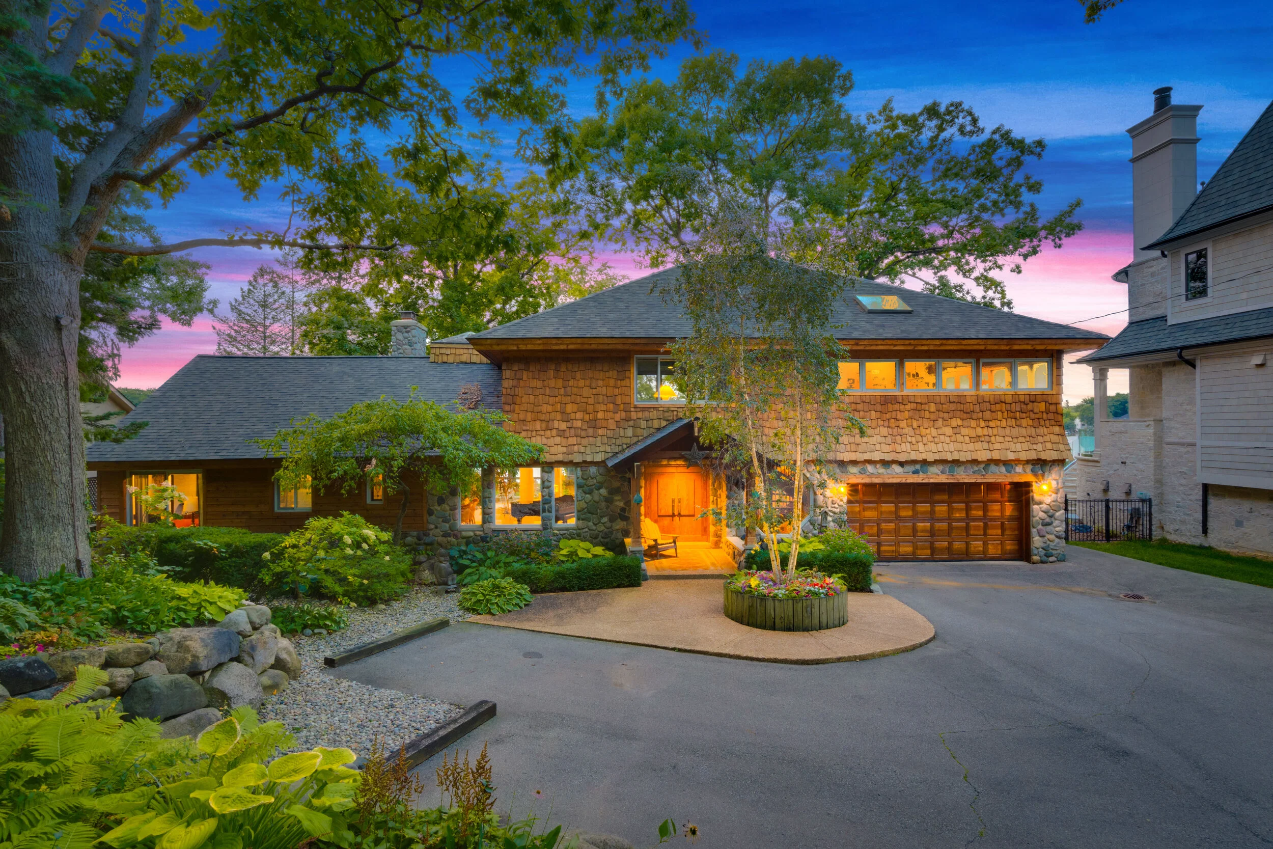 One of a Kind Retreat on Cass Lake