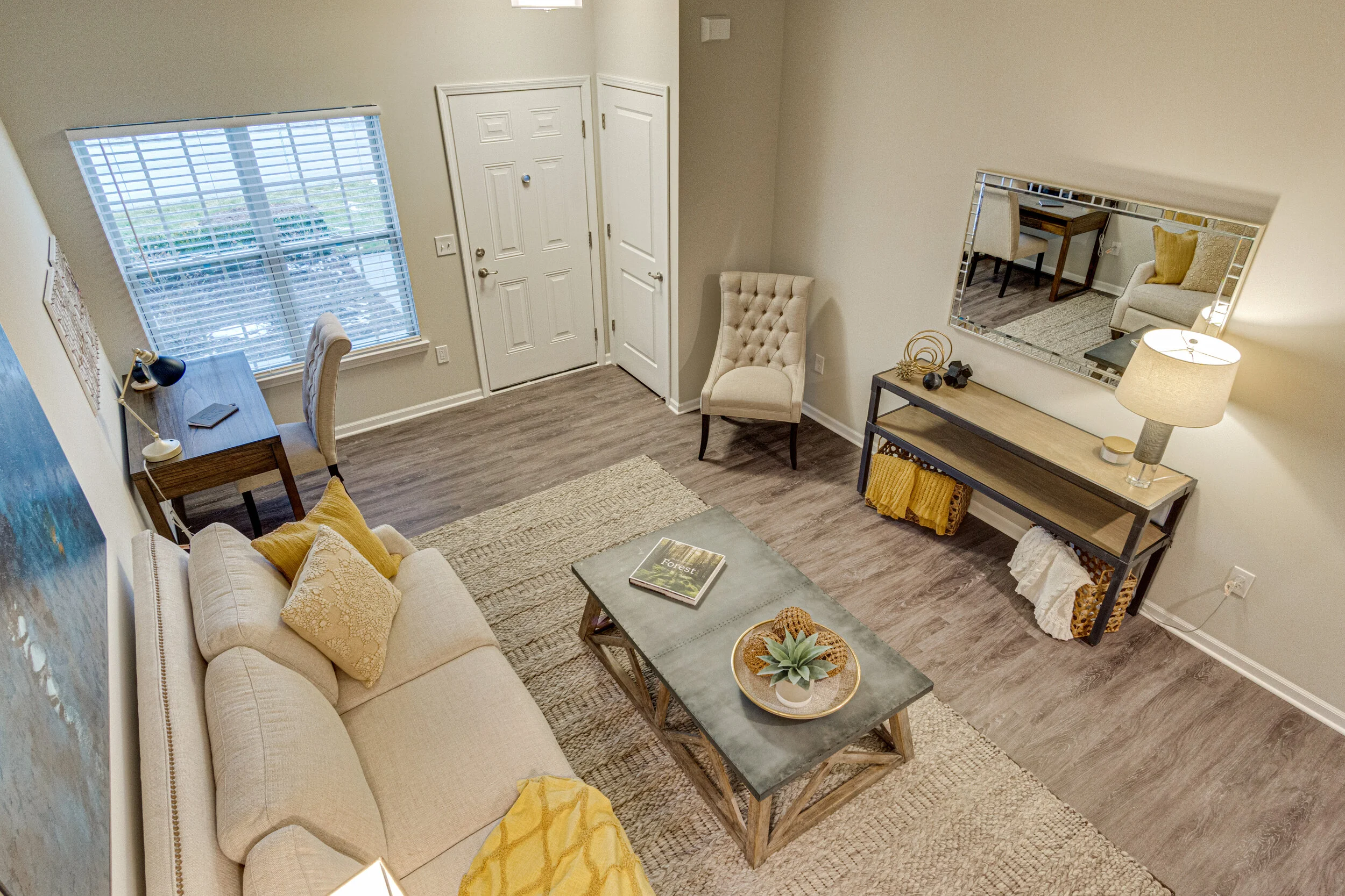 Interiors (18 of 34).jpg