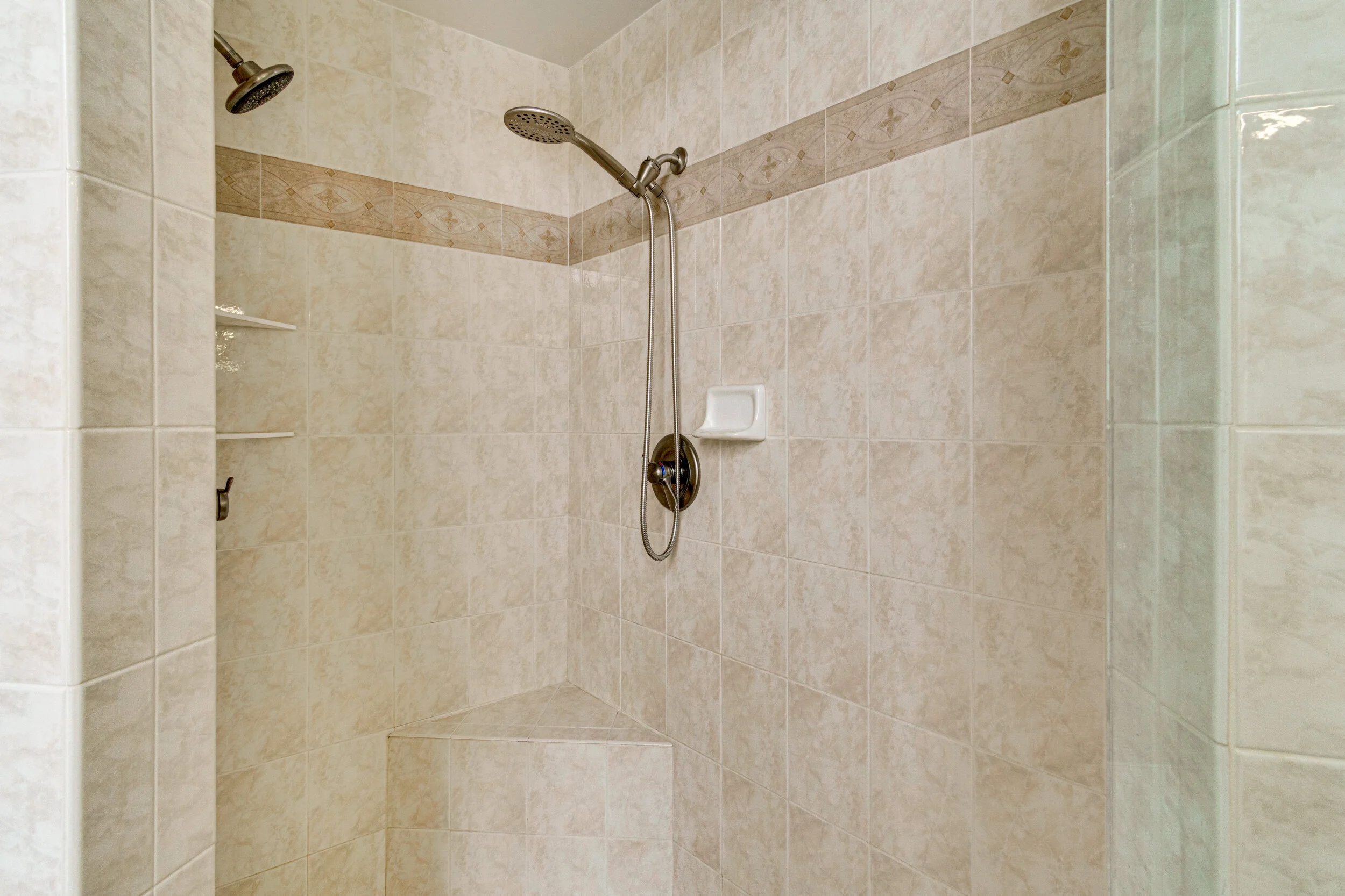 Interiors (16 of 82).jpg