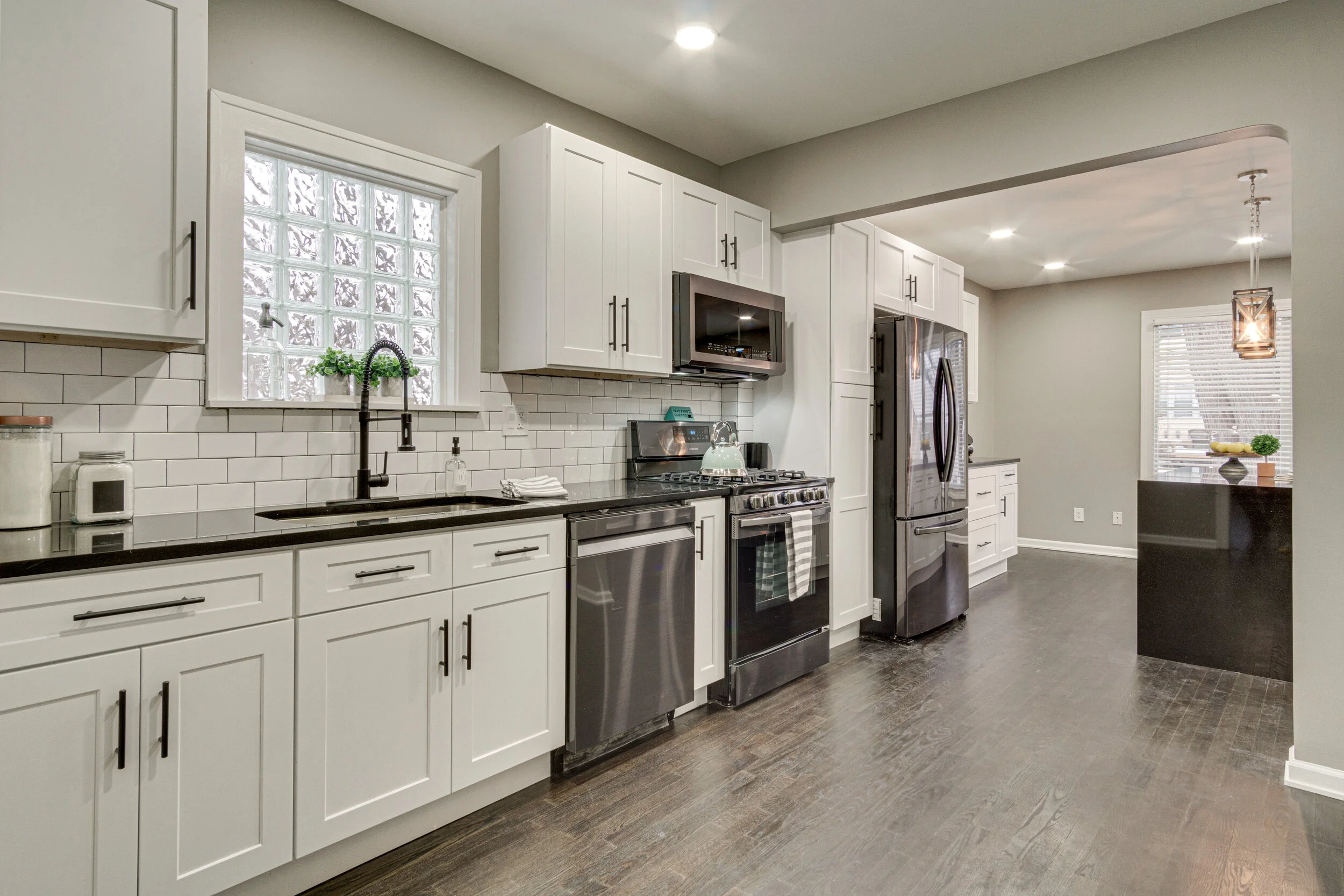 Interiors (12 of 51).jpg