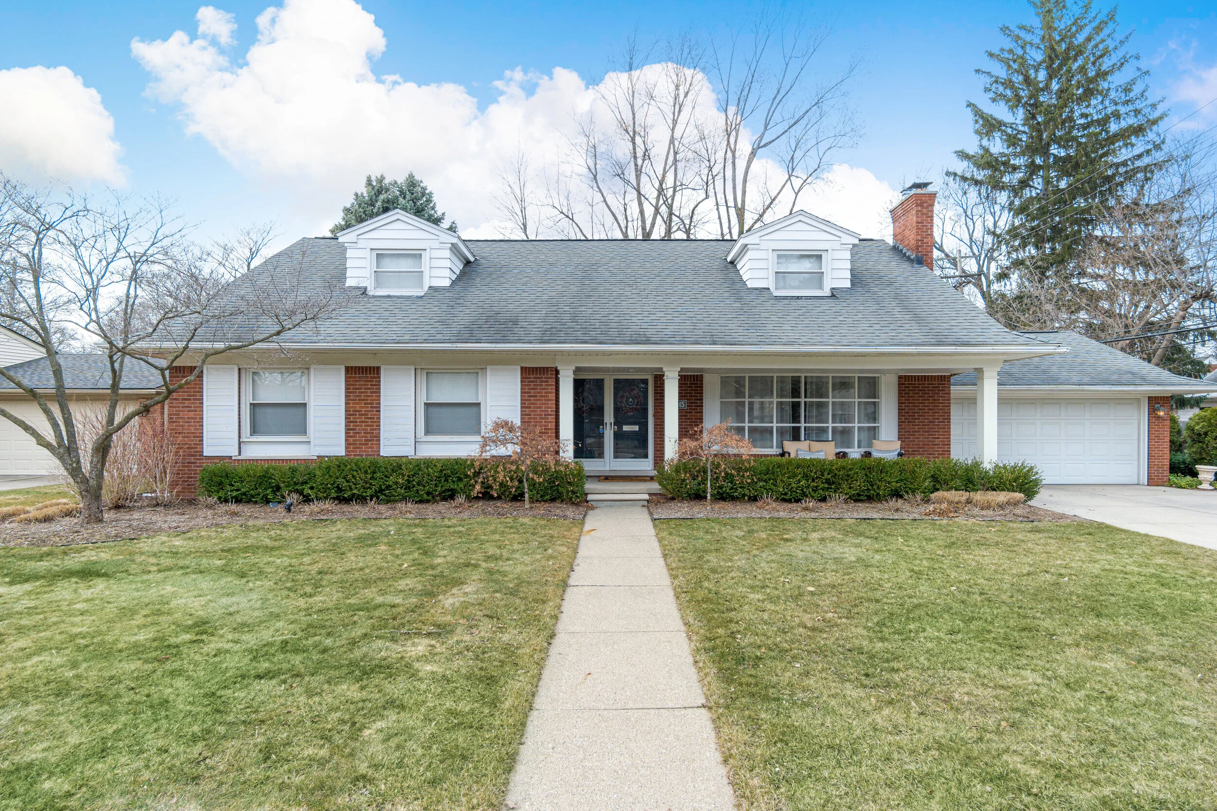 Exteriors (3 of 14).jpg