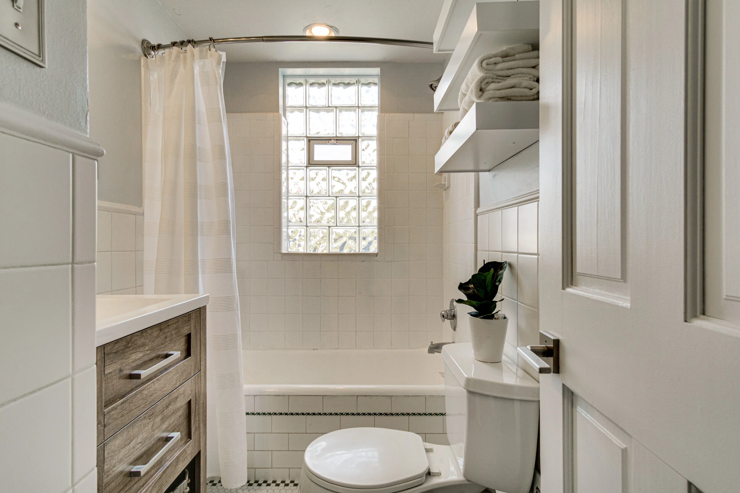 Interiors (21 of 37).jpg