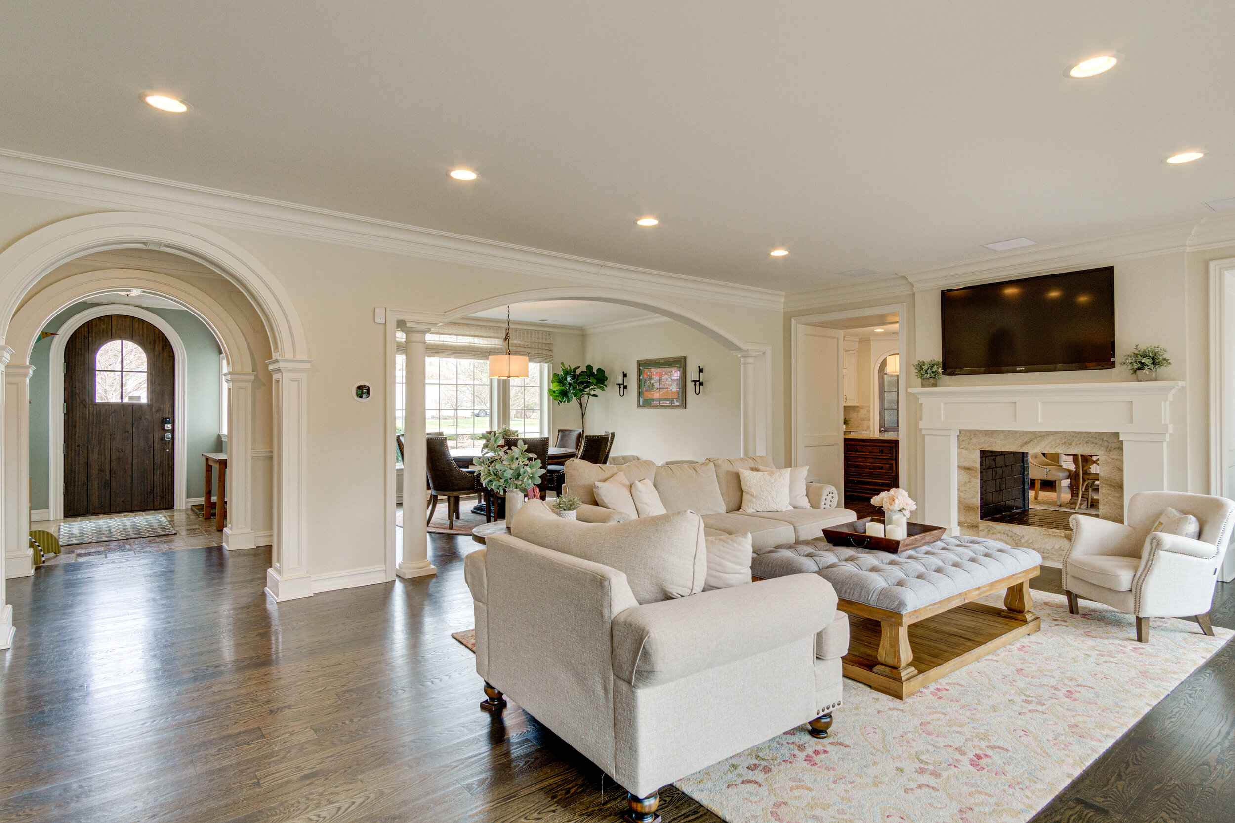 Interiors (12 of 81).jpg