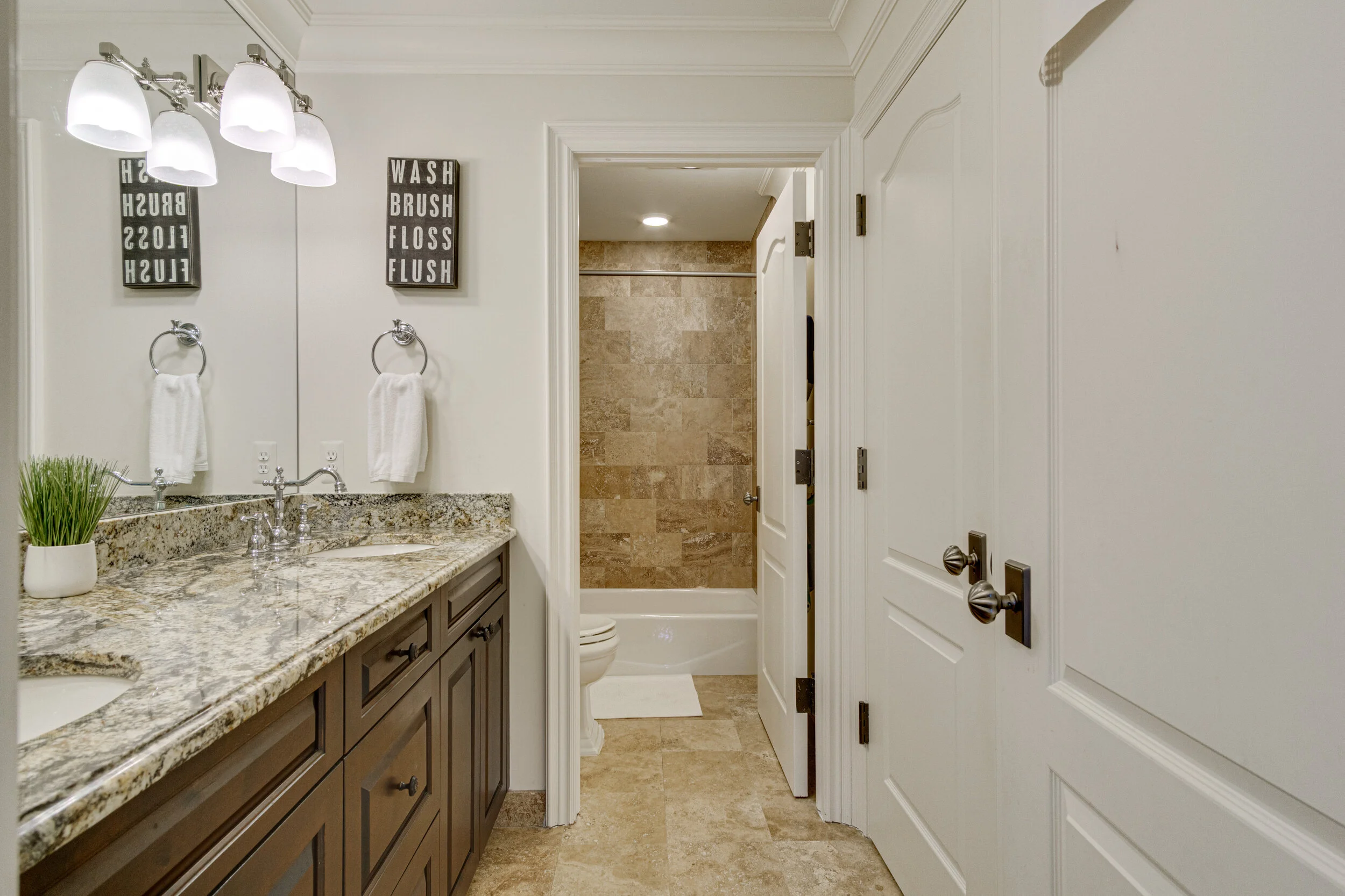 Interiors (57 of 81).jpg