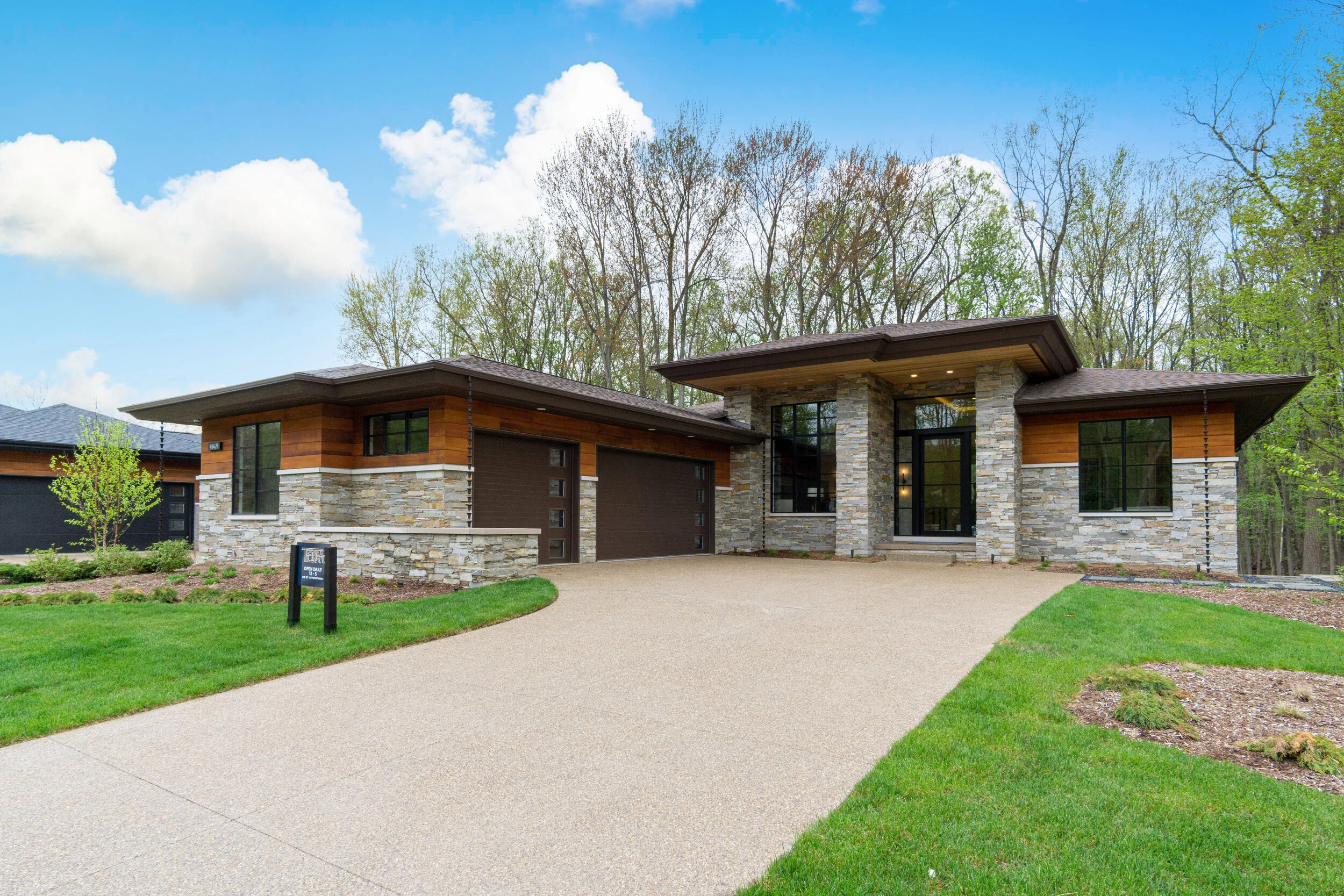 Exteriors (2 of 13).jpg