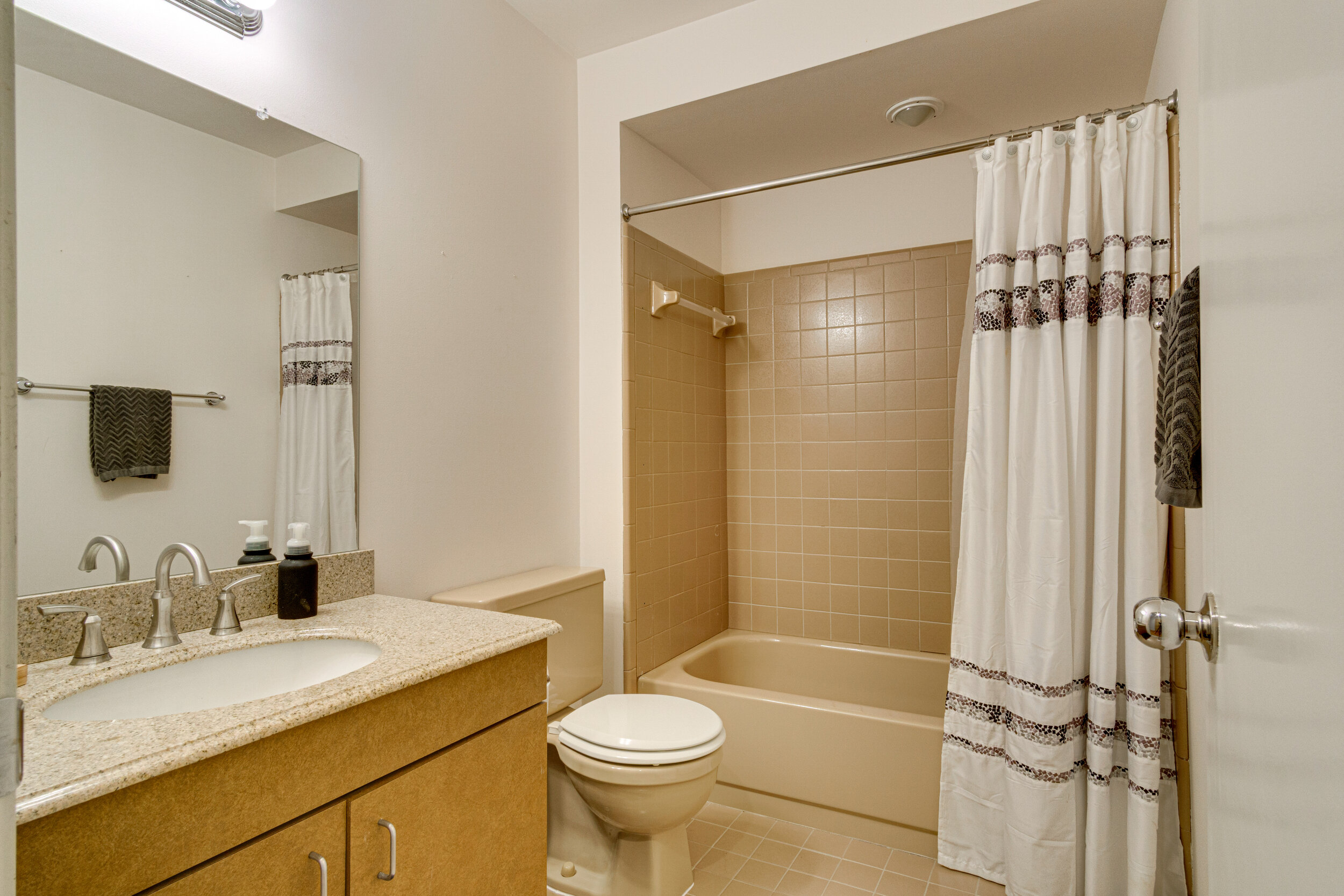 Interiors (28 of 66).jpg